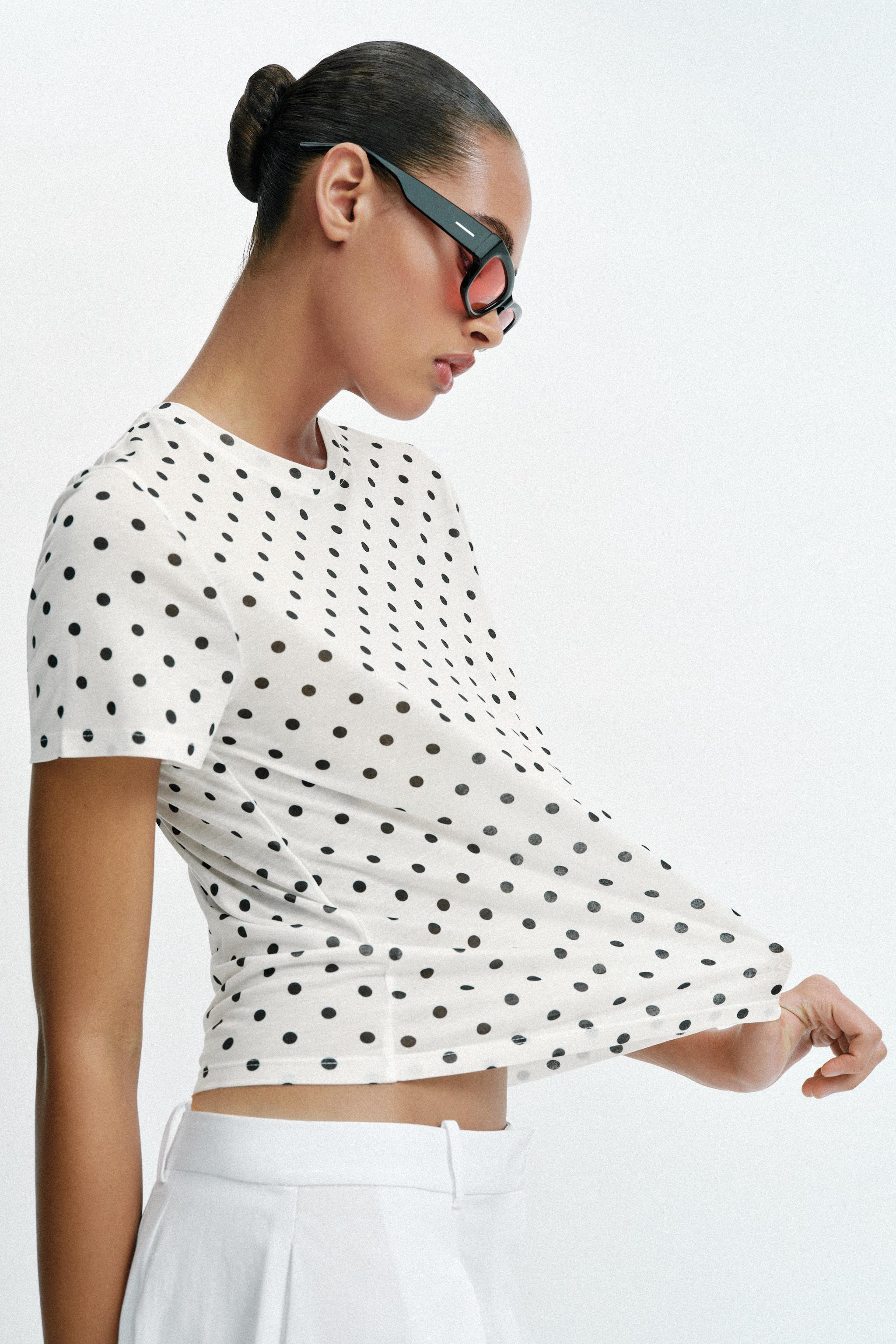 SHORT SLEEVE POLKA DOT T-SHIRT | Zara US