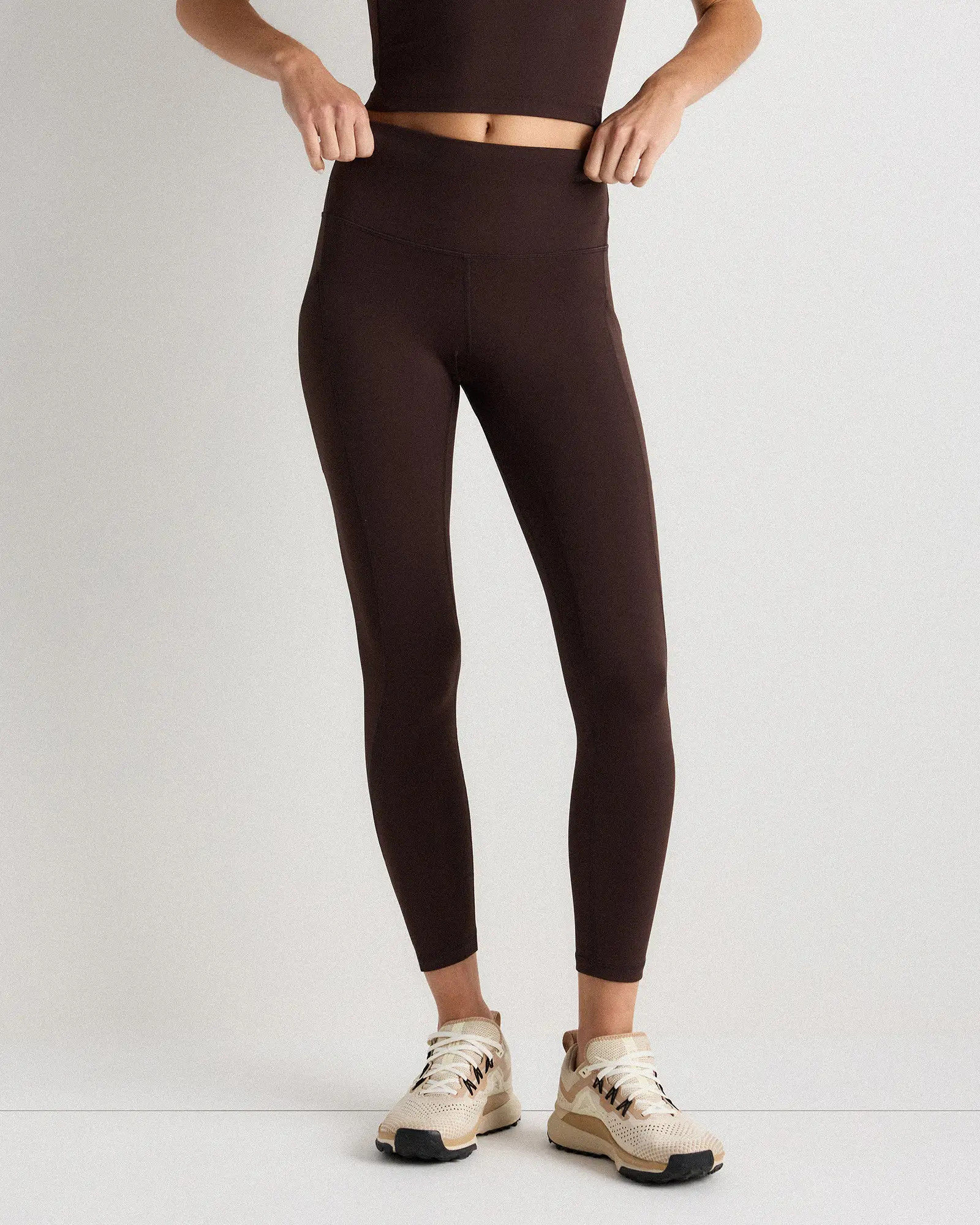 Ultra-Form High-Rise Pocket Legging in Black | Quince