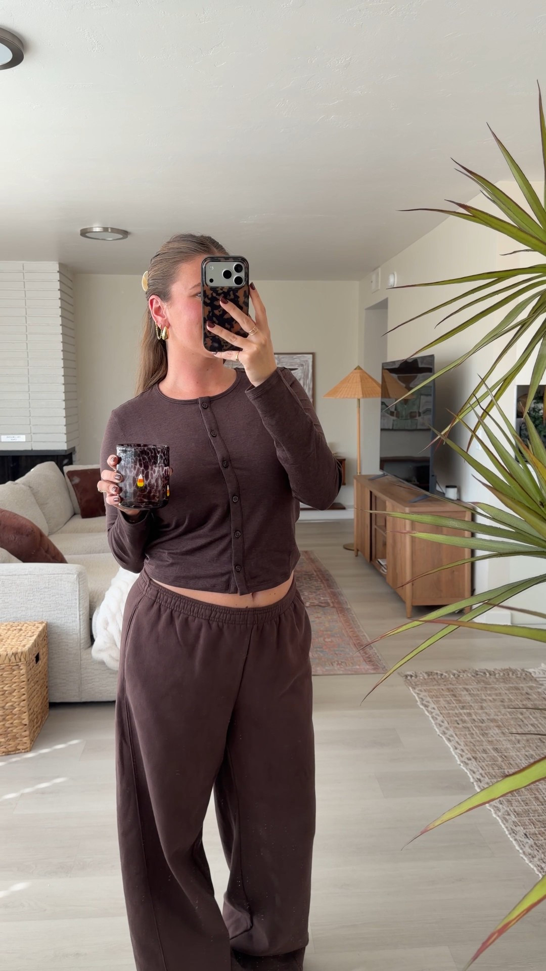 Cozy Fall outfit from @vuoriclothing the softest sweatpants from the restore collection. wearing a medium in both top and bottom #vuoripartner errands outfit, airport outfit, comfy casual outfit, fall transition outfit