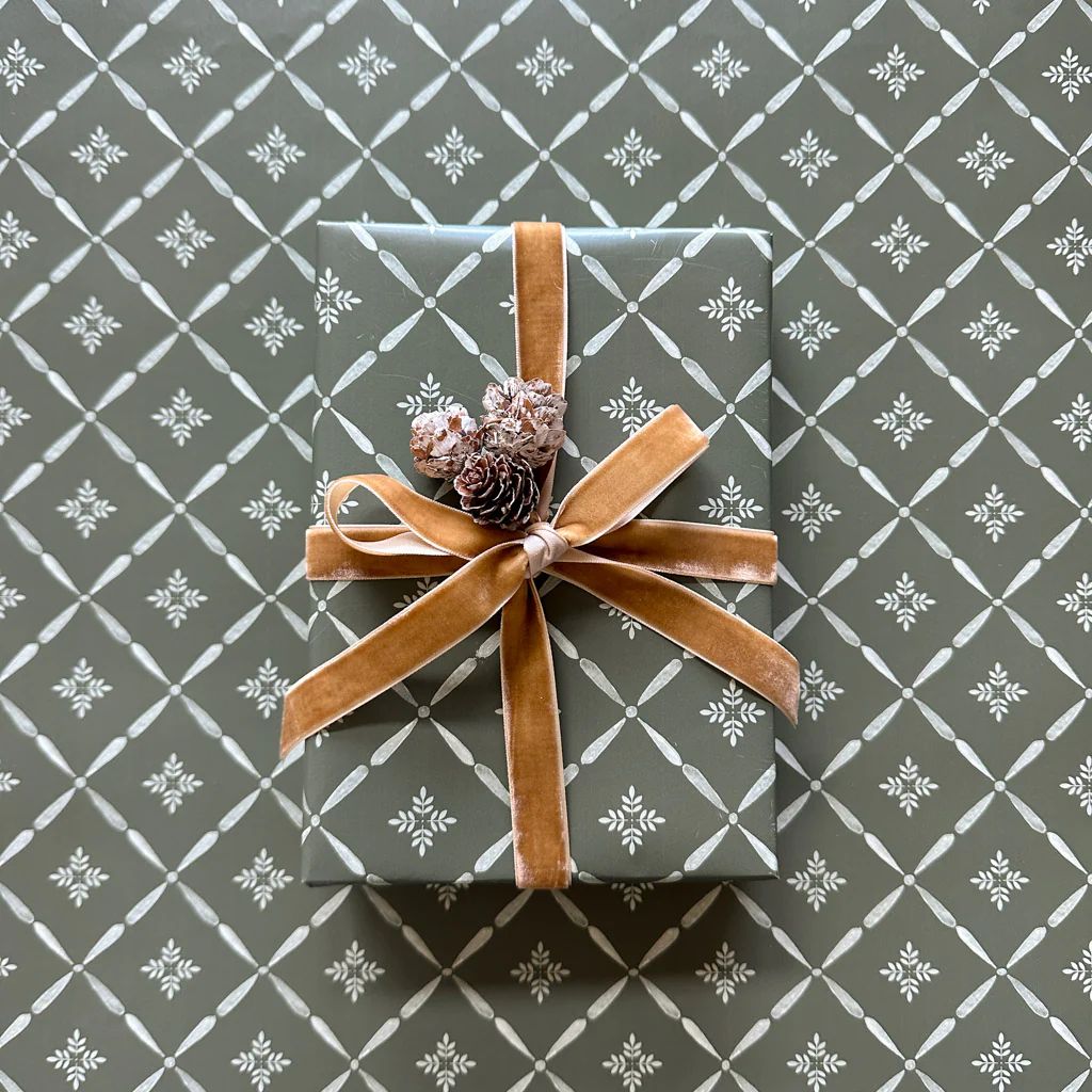 VINTAGE MEDALLION WRAPPING PAPER | Cooper at Home