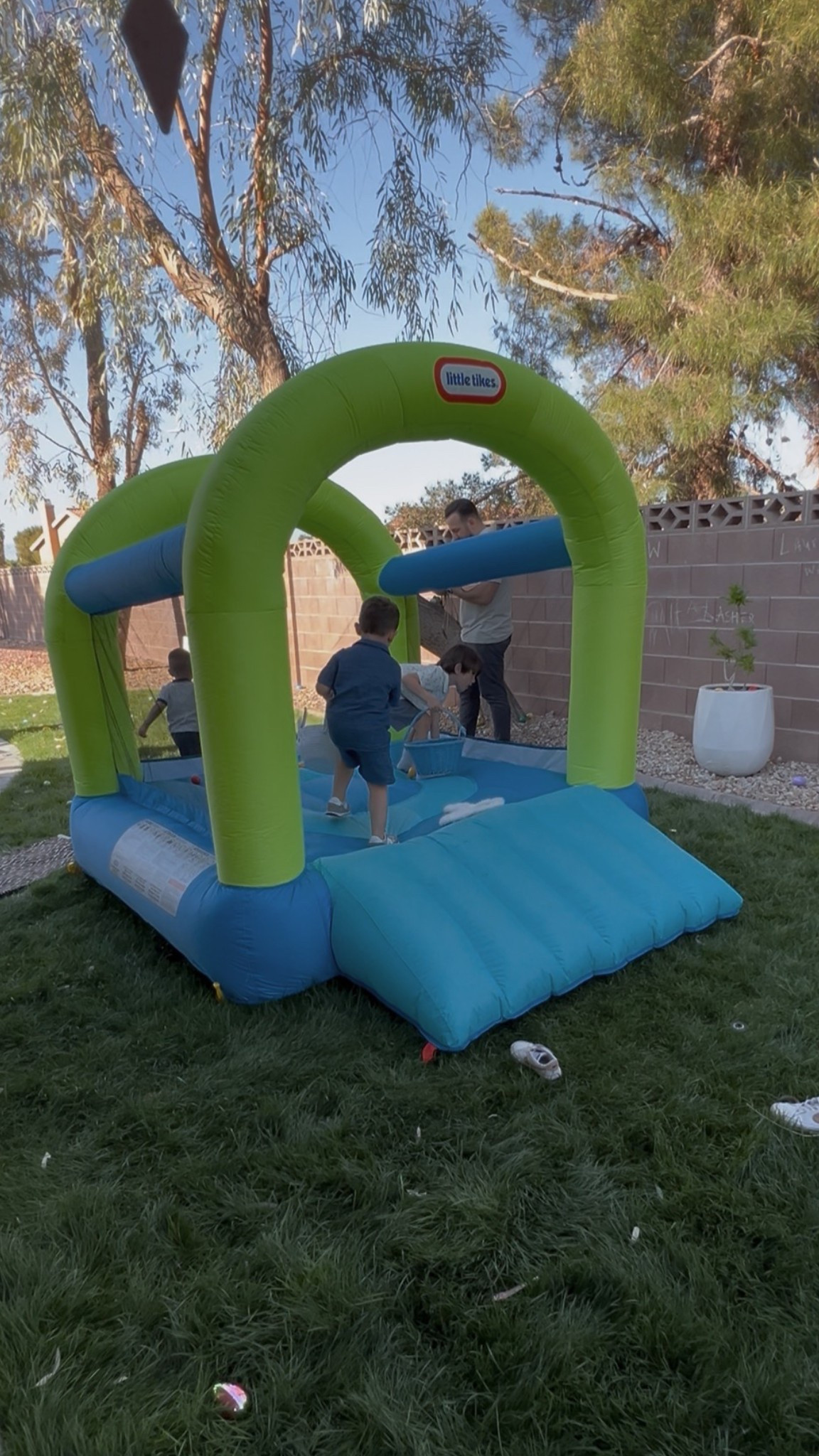 Bounce house // Backyard fun // Outdoor toys // Summer activitiess

#LTKKids #LTKFamily #LTKSeasonal