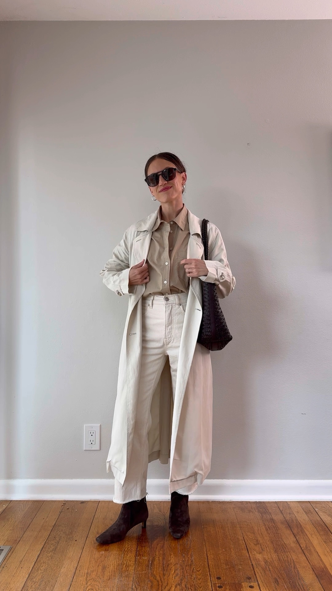 Fall Capsule: Day Nineteen 🍂

Gap shirt, XS, fits oversized but I got my true size. Madewell trench, XS, TTS. Everlane jeans, 24, I took my smaller size. Madewell boots, size up a half size. Madewell bag. Quince sunglasses. Lola Paperclip Necklace from Sheena Marshall Jewelry, STITCHANDSALT for $10 off. Chunky Silver Hoops from Sela Designs, ASHLEYROHR10 for 10% off  

#LTKStyleTip #LTKVideo #LTKOver40