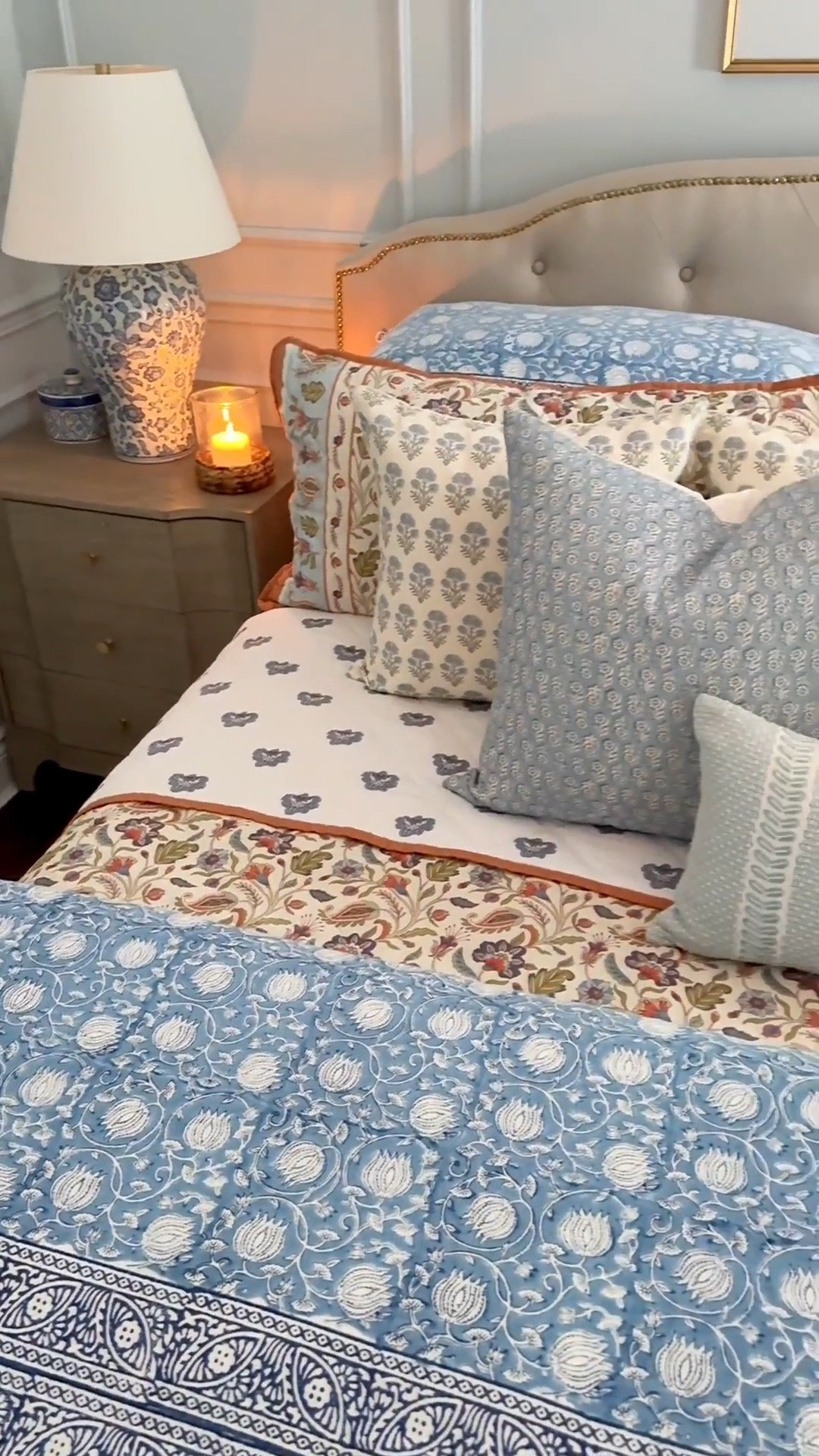 Chic fall layers of color and pattern!

Home finds, home decor, chic home, chic decor, primary bedroom, bedroom decor, home styling, fall bedroom

#LTKhome