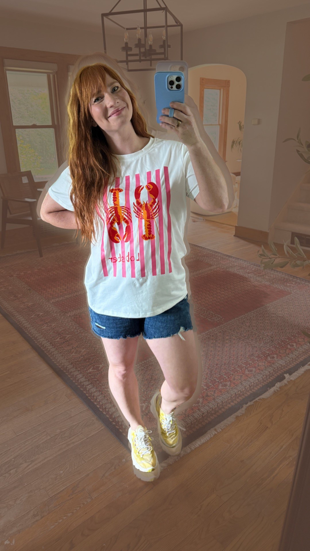 I “lob” 🦞 this shirt!! Back in action today and feeling good with my beach waves. It’s such a quick and easy hairstyle to do with this waver!!