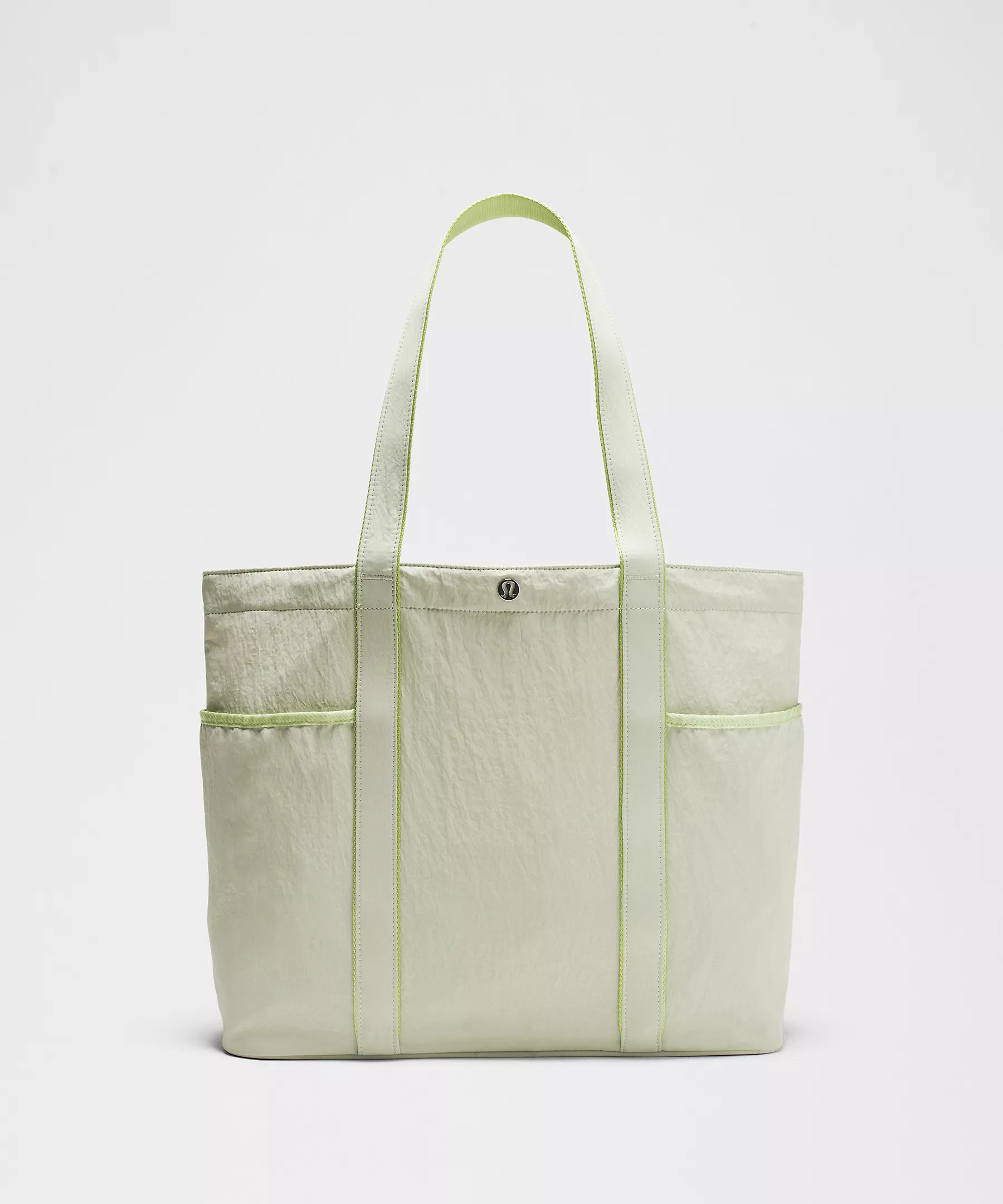 Daily Multi-Pocket Tote Bag 20L | Men's Bags,Purses,Wallets | lululemon | Lululemon (US)