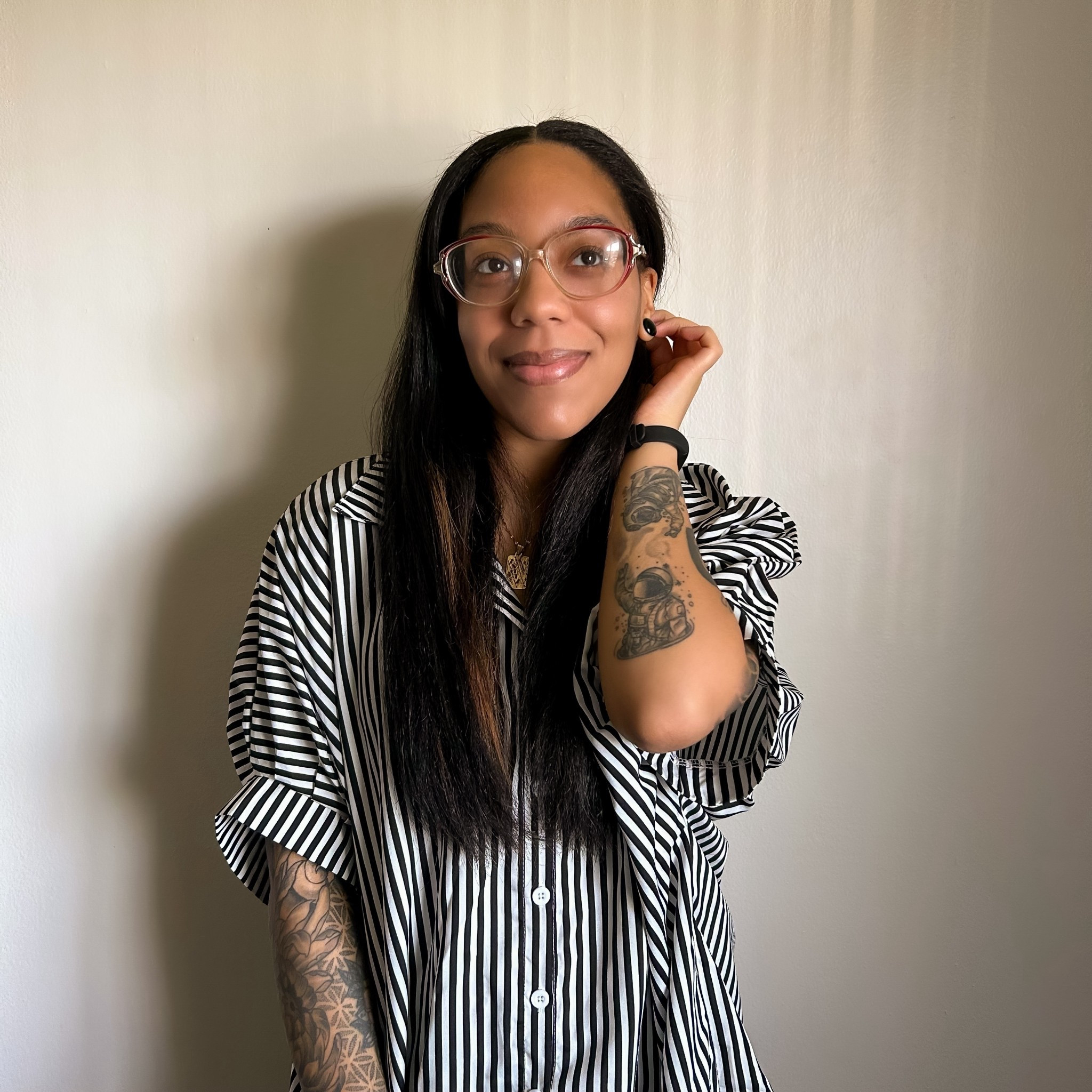 Hey! I’m Je’Ana — petite girly, New York-based creator, and your new style bestie. 💕 I’m only 5’0, but I promise my style inspo stands tall! I share petite fashion inspo, chic outfit ideas, and easy styling tips so you never feel stuck on what to wear again.

🌷Growing up, I didn’t have anyone who looked like me showing how to style petite fashion, so now I’m here to change that. 

And don’t worry, you don’t have to be petite to vibe with my content. If you love fashion, lifestyle, and beauty, you’re in the right place! Oh, and I’m Pinterest obsessed ✨

#LTKStyleTip 

#LTKBeauty #LTKPetite #LTKgrwm