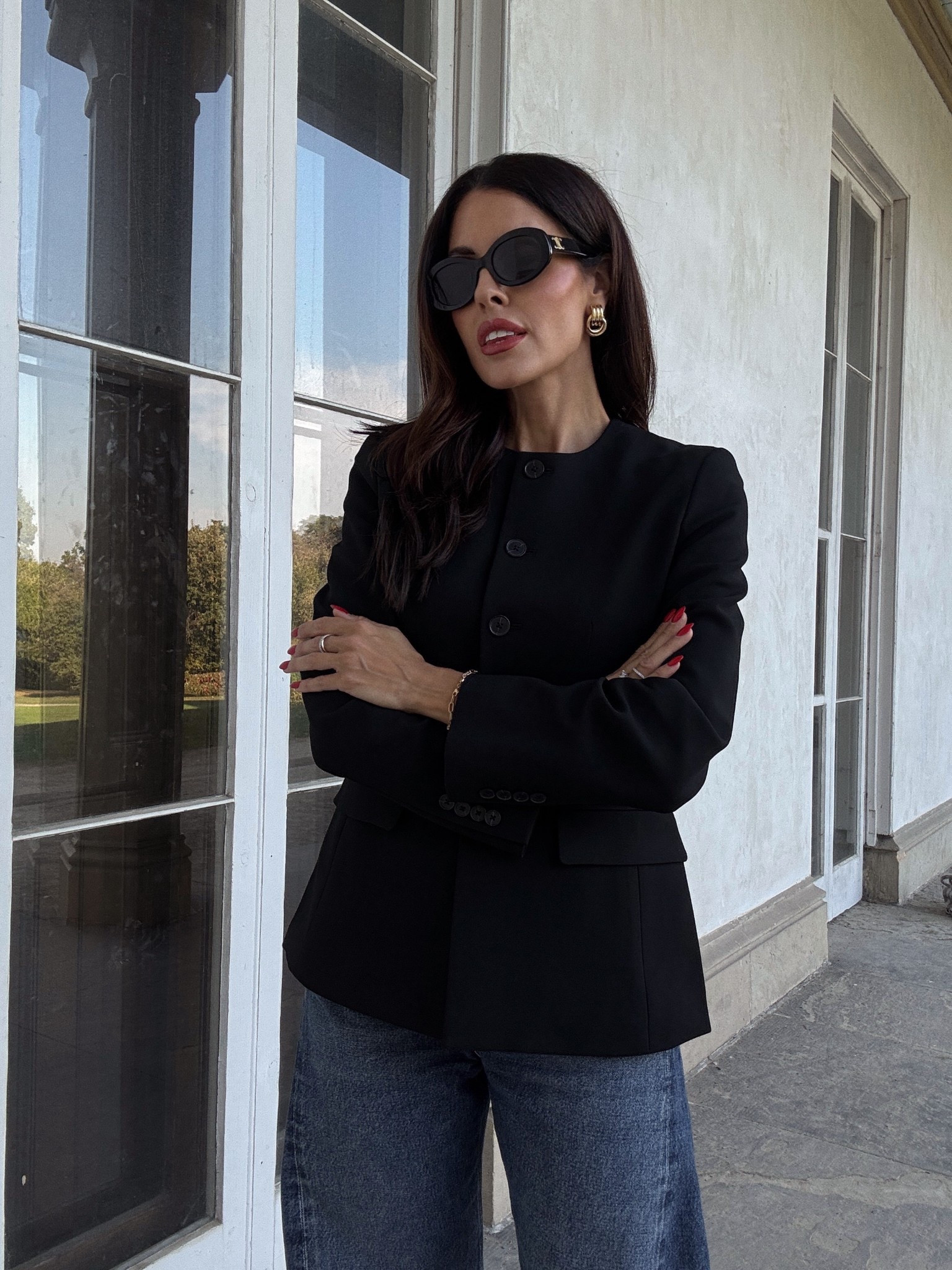 Chic for fall 🍂This blazer is sophisticated yet modest and is so flattering 🖤 Wearing a size 4 

#LTKmodest #LTKworkwear #LTKcanada