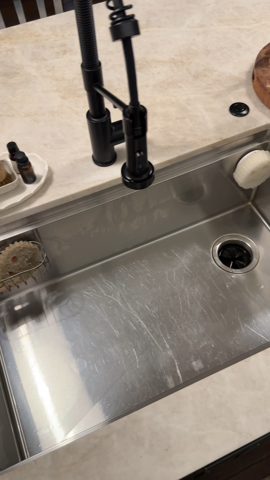 So fresh + clean! ✨ 🧼 Just gave my kitchen sink a little TLC with my go-to cleaning faves - nothing like that sparkle to make your whole space feel brand new! ✨ 

#LTKFindsUnder50 #LTKHome