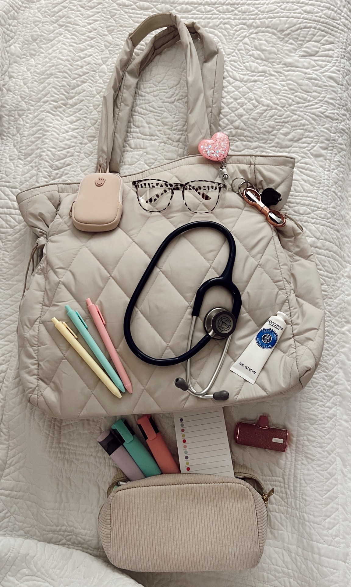 Nurse bag🩺🩷

#LTKStyleTip #LTKTravel #LTKWorkwear