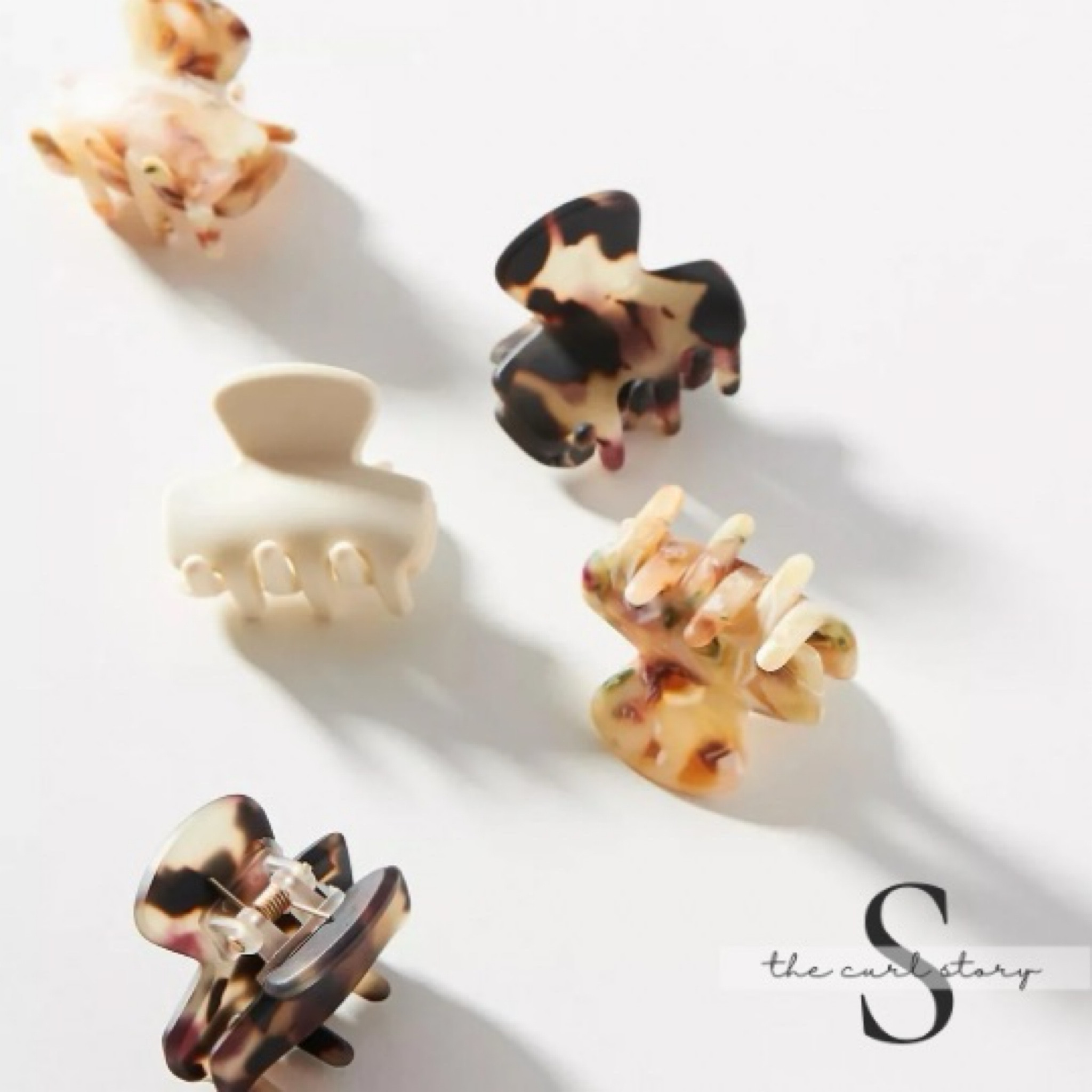 Fall 🍂 vibes - Classic tortoise shell, ivory, neutrals, mini claw clips #theCurlStory

#LTKStyleTip #LTKSeasonal