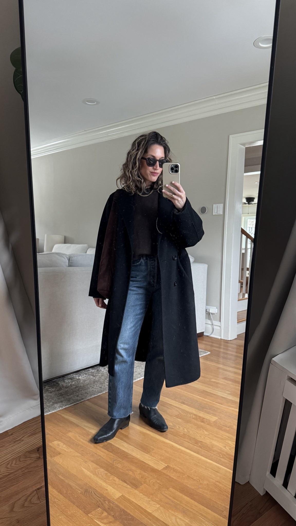 Look of the Day // 3.26

Gap cotton sweater, XS, TTS. Agolde denim, 25, TTS for a relaxed fit. Mango coat, XS, fits oversized. Bared Footwear boots, TTS. Gap bag. Quince sunglasses  

#LTKOver40 #LTKPetite #LTKootd