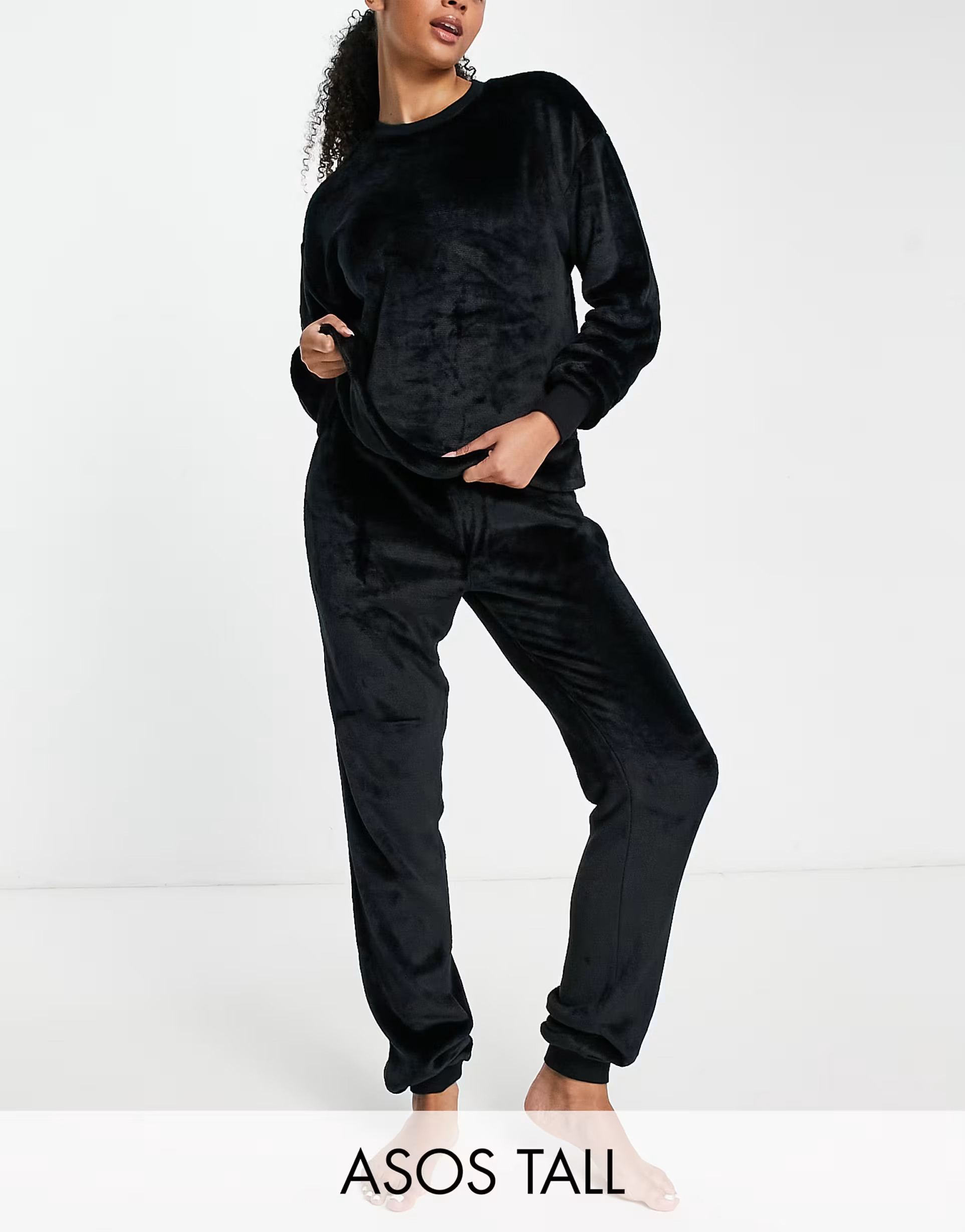 ASOS DESIGN Tall lounge super soft fleece sweat & jogger set in black | ASOS | ASOS (Global)