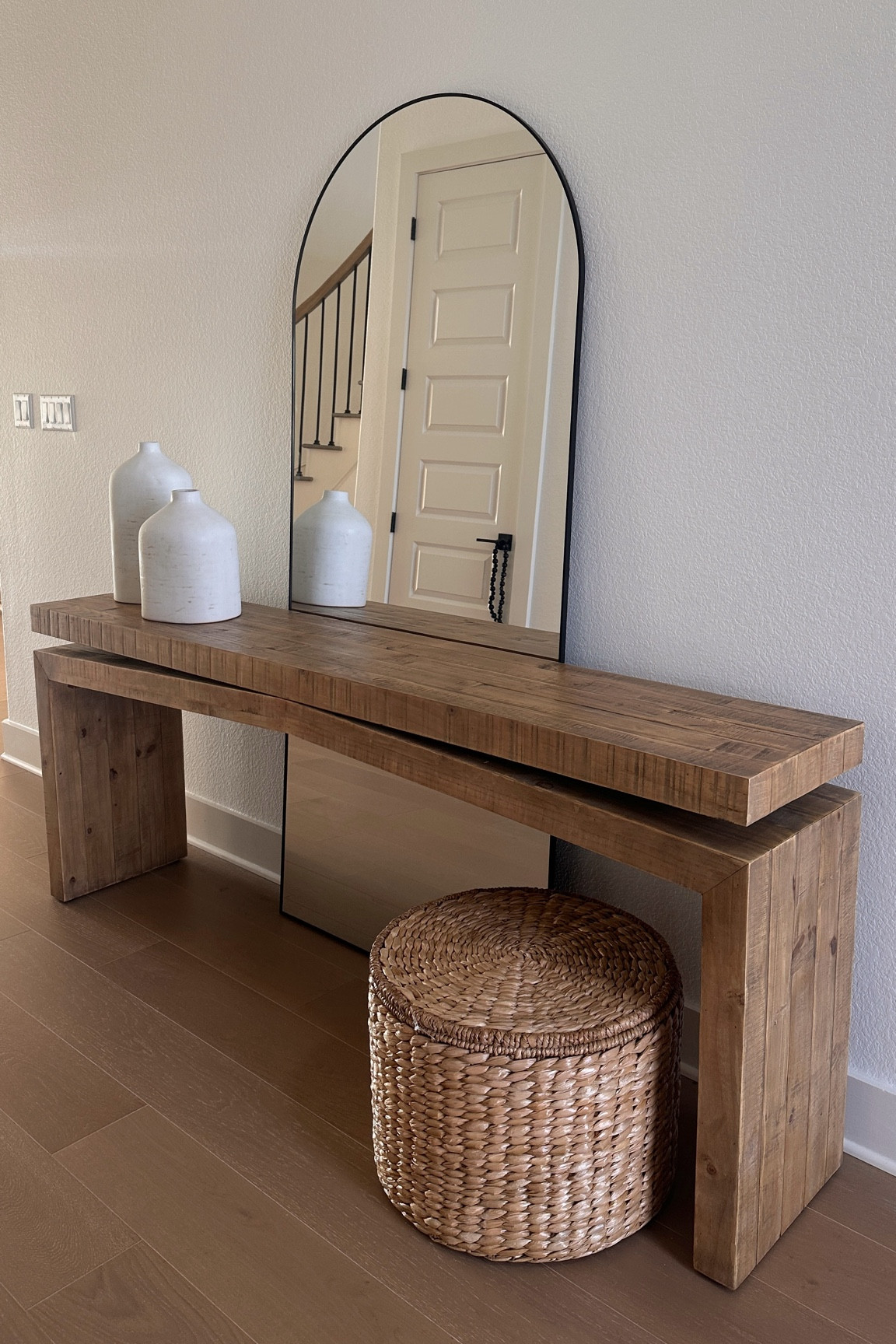 testing our entryway decor vibes 