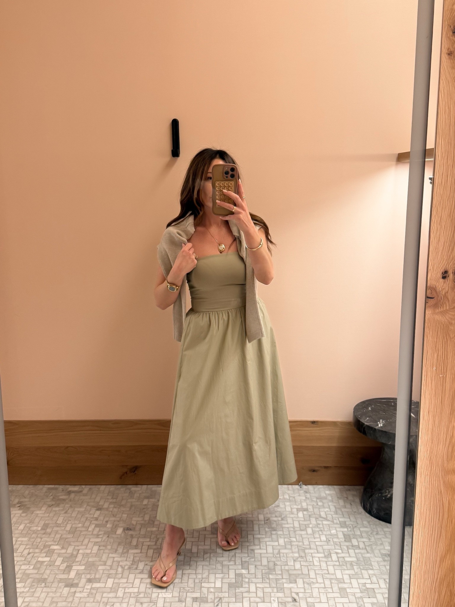 @Aritzia this dress is just so comfortable
Wearing size small

#LTKSeasonal #LTKootd