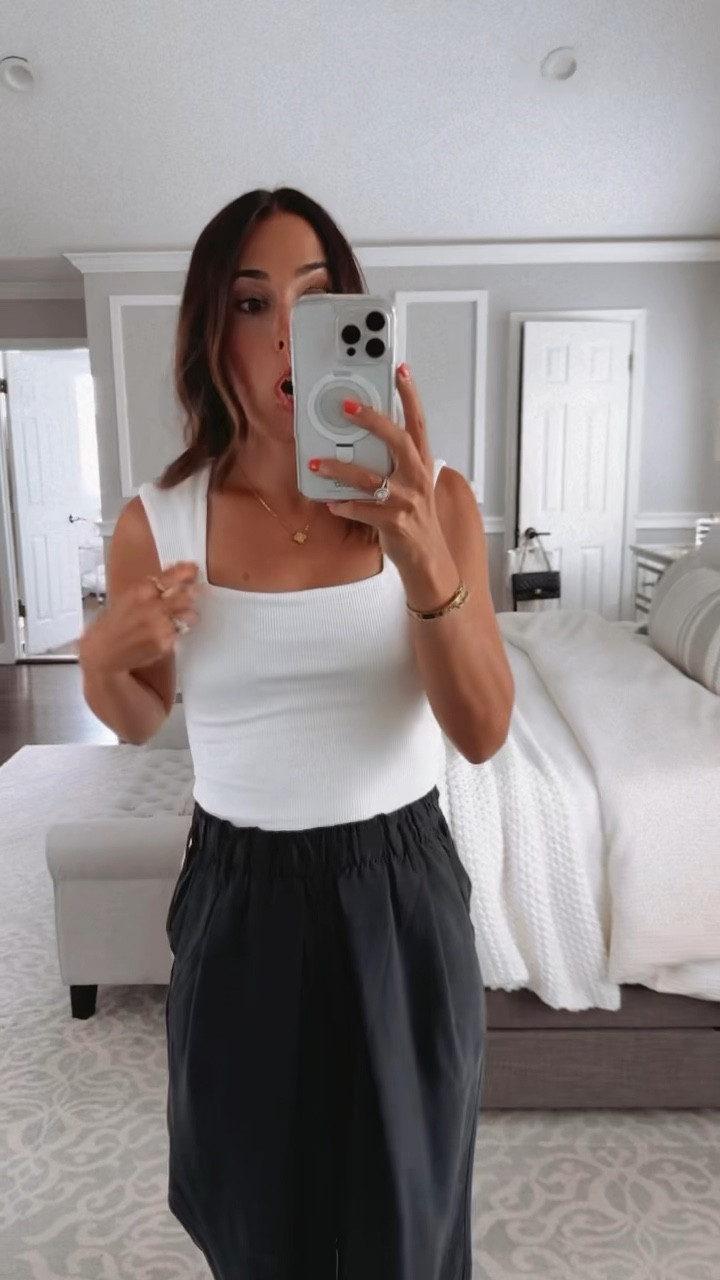 BEST $22 bodysuits EVER. Buttery soft with wide cap sleeve ribbed material. Runs tts. Wearing size my normal size small

#LTKStyleTip #LTKSummerSales #LTKxNSale