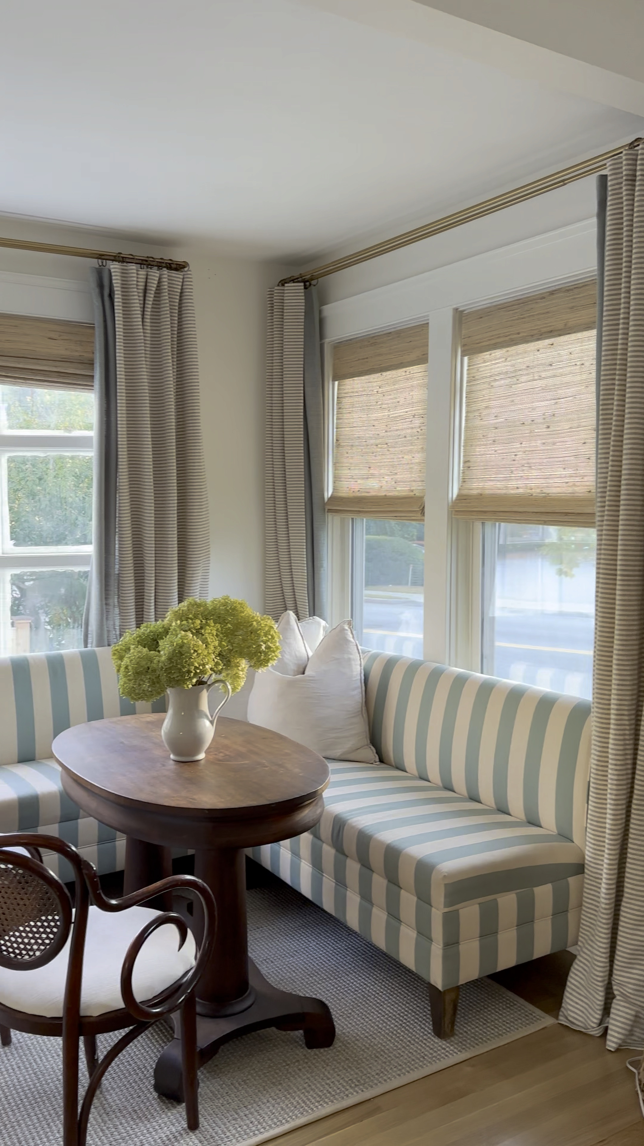 Linking everything I can in our living room! Blind color is #Ln36 Beige Ramie Natural Blind 




#LTKVideo #LTKHome #LTKSaleAlert
