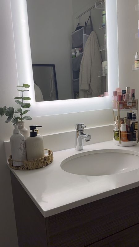 Bathroom organization 
Bathroom cleaning 
Bathrooms storage
Bathroom decor 
Amazon finds
Amazon home
Target finds
Beauty organization 
Skincare 


#LTKfamily #LTKhome #LTKVideo