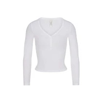 NEW VINTAGE LONG SLEEVE CROPPED HENLEY | SKIMS (US)
