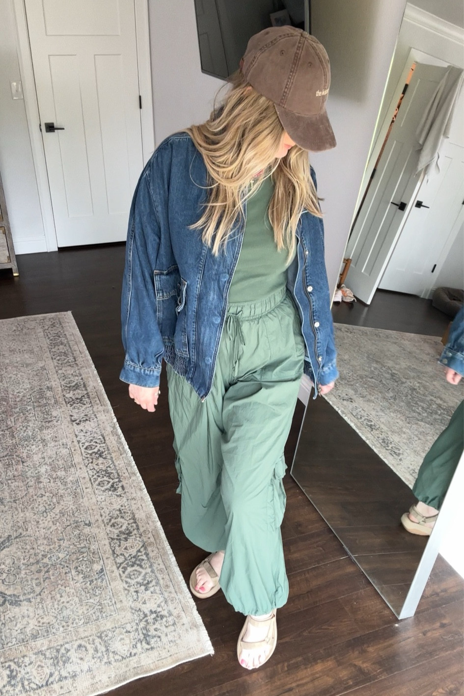 Cute casual spring mom outfit

Airport outfit, denim jacket, jumpsuit, romper