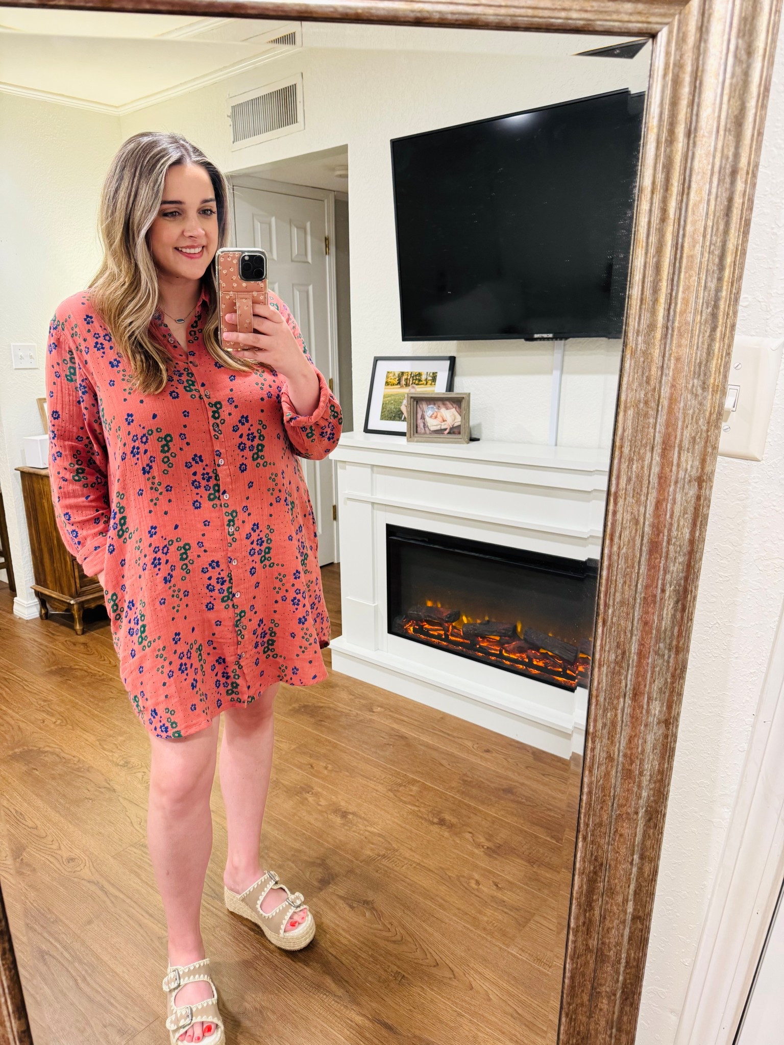 The perfect linen dress for summer.. pockets, functional buttons and doesn’t wrinkle!🥳 