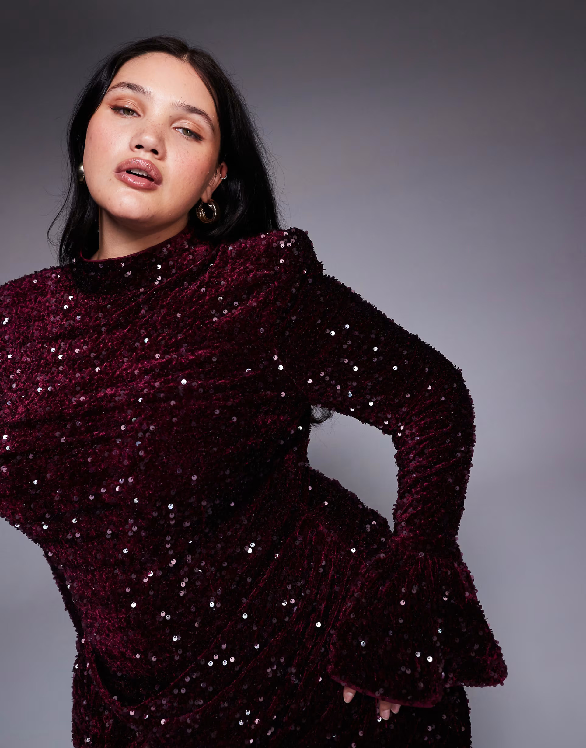 ASOS LUXE Curve – Samt-Maxikleid in Burgunderrot mit Paillettenbesatz und drapierter Taille | A... | ASOS (Global)