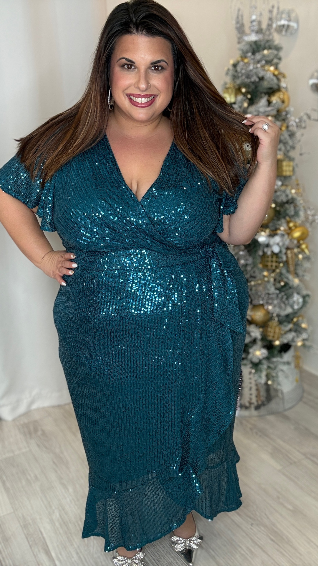 Tis the season to dazzle in sequins 

#LTKOver40 #LTKHoliday #LTKPlusSize