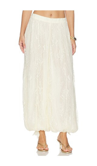HEMANT AND NANDITA Harem Pants in White. - size XXS | Revolve Clothing (Global)