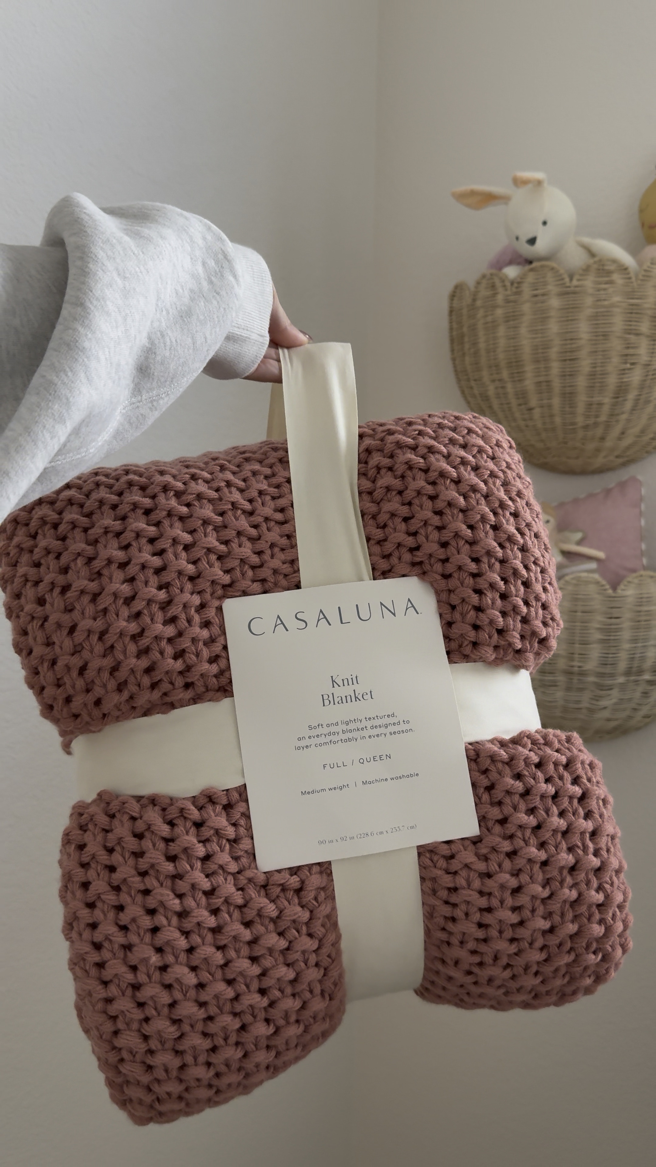 The prettiest blush Casaluna knit blanket for layering in my daughters room! This is a staple for me. I have in other colors! 

Target. Target home. Bedding. Casaluna

#LTKFindsUnder50 #LTKMostLoved #LTKHome