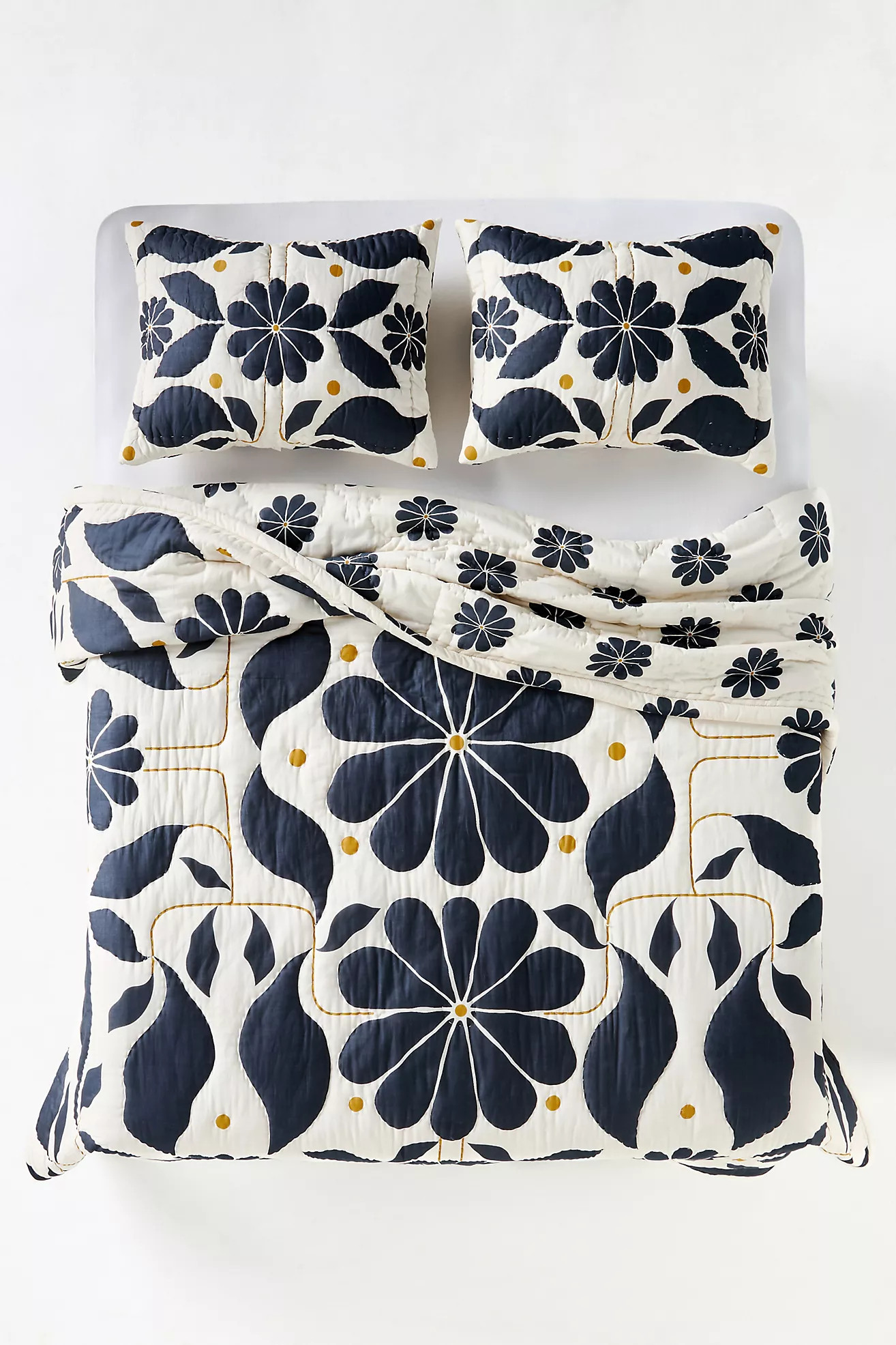 McKenzie Parrott Floral Threads Cotton Floral Printed Quilt | Anthropologie (US)