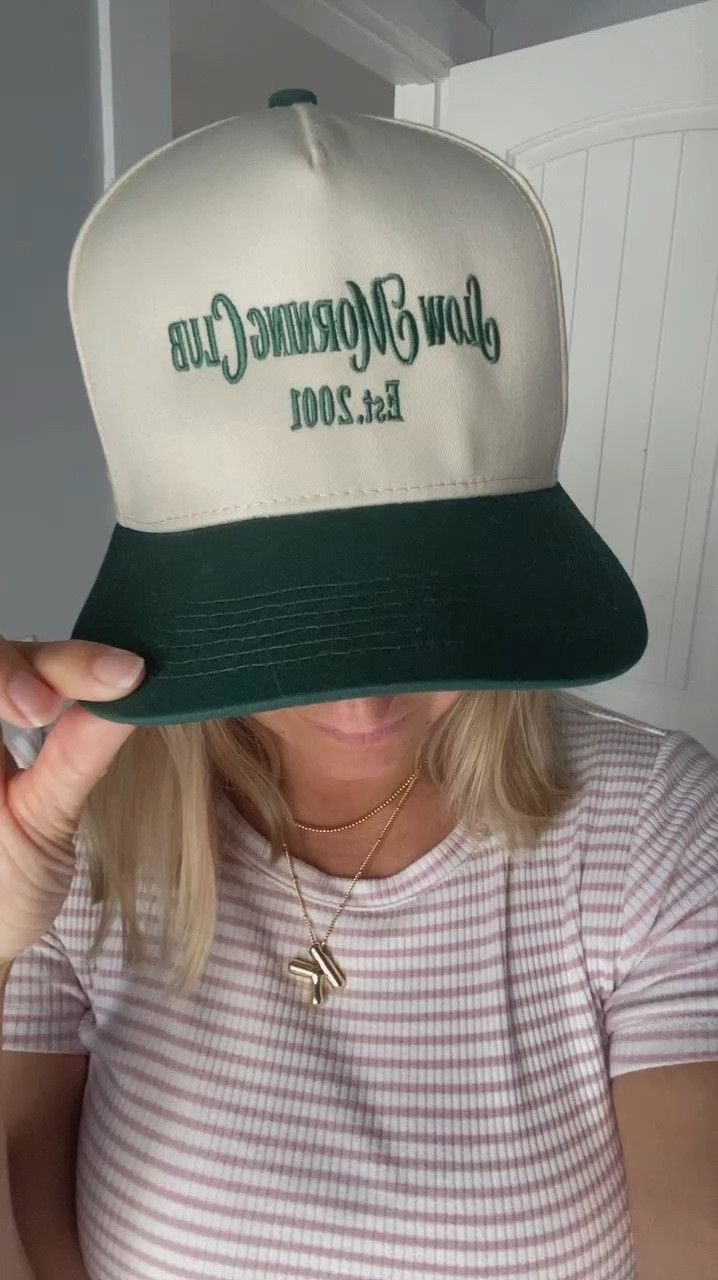 Are grocery store fits a thing? 🤣 
#momera but trying to still be cute + comfy 

#LTKGiftGuide #LTKVideo #LTKStyleTip