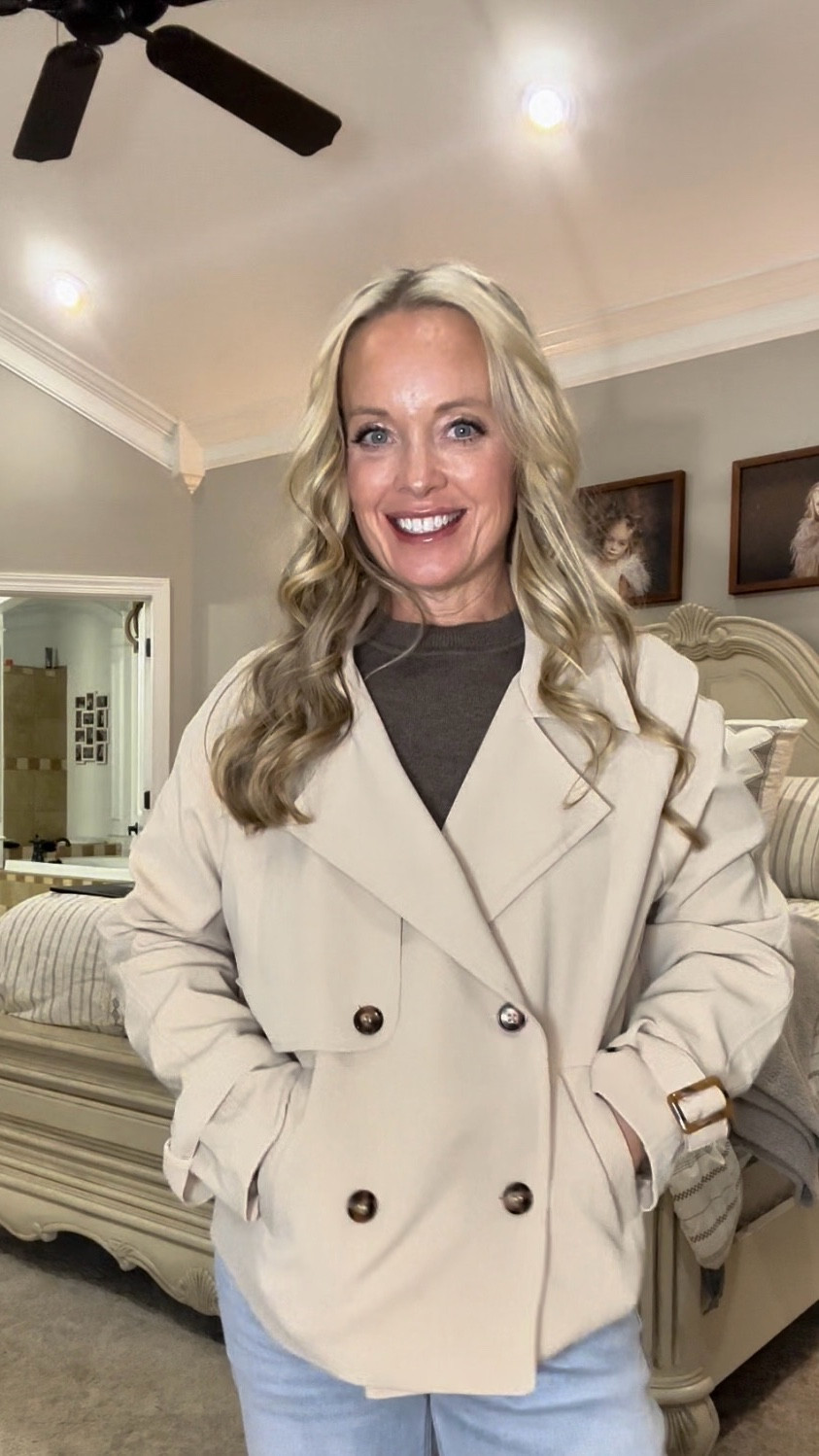 Obsessed with this cropped trench coat — it instantly makes every outfit look elevated without even trying 🤍
The fit is the perfect mix of structured + relaxed, and it’s so easy to style with denim, trousers, or a simple basics outfit. Linking the exact one I’m wearing plus the entire fit!

#LTKmomlife #LTKootd #LTKOver40