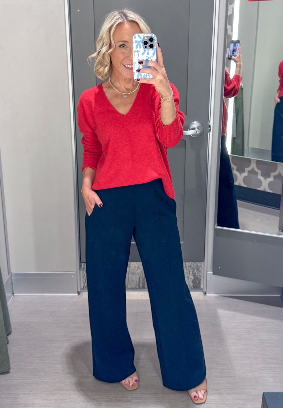 Target - casual holiday(ish) in store try-on 

Cable Trim V-Neck Sweater - size small. 4 colors. 

High-Rise Sandwash Pull-On Pants - size xs. AMAZINGLY soft and comfy! 4 colors.

 

#LTKHoliday #LTKSeasonal #LTKFindsUnder50