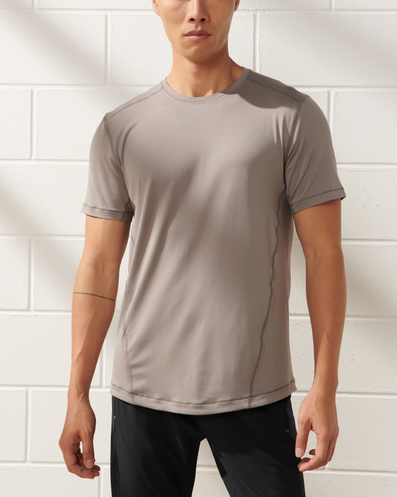 YPB powerSOFT Lifting Tee | Abercrombie & Fitch (US)