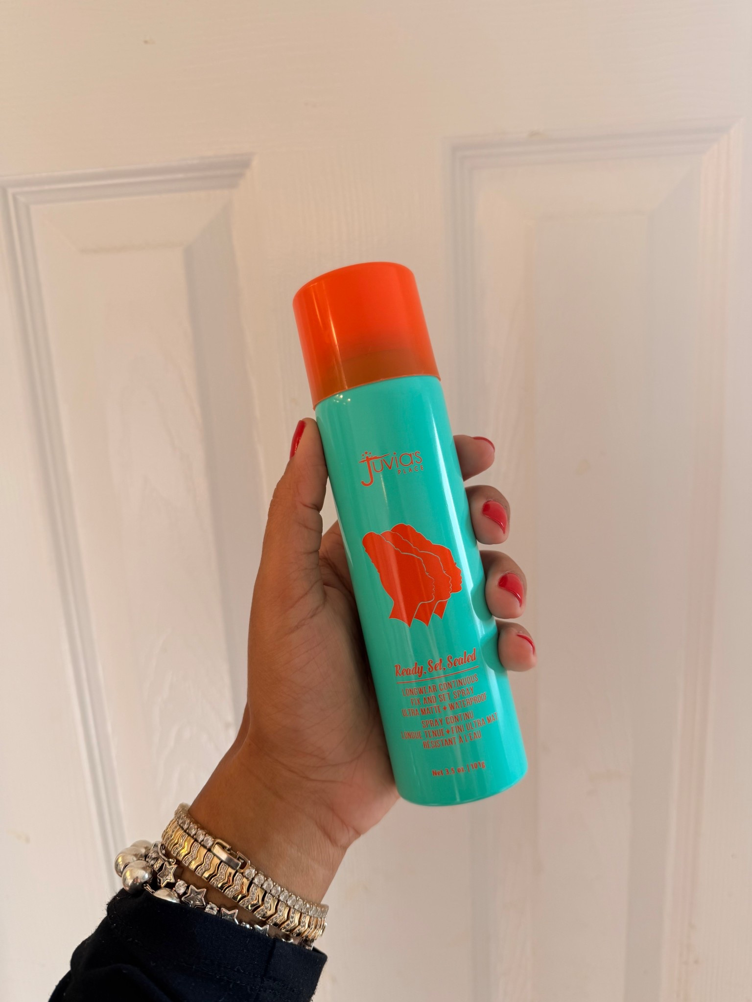 Was gifted a wonderful setting spray that will keep your makeup looking fresh!! 

@juviasplace 

#SetTheScene #juviasplace
#JuviasSettingSpray #ContinuousMist
#ad #sponsored 

#LTKBeauty #LTKgrwm