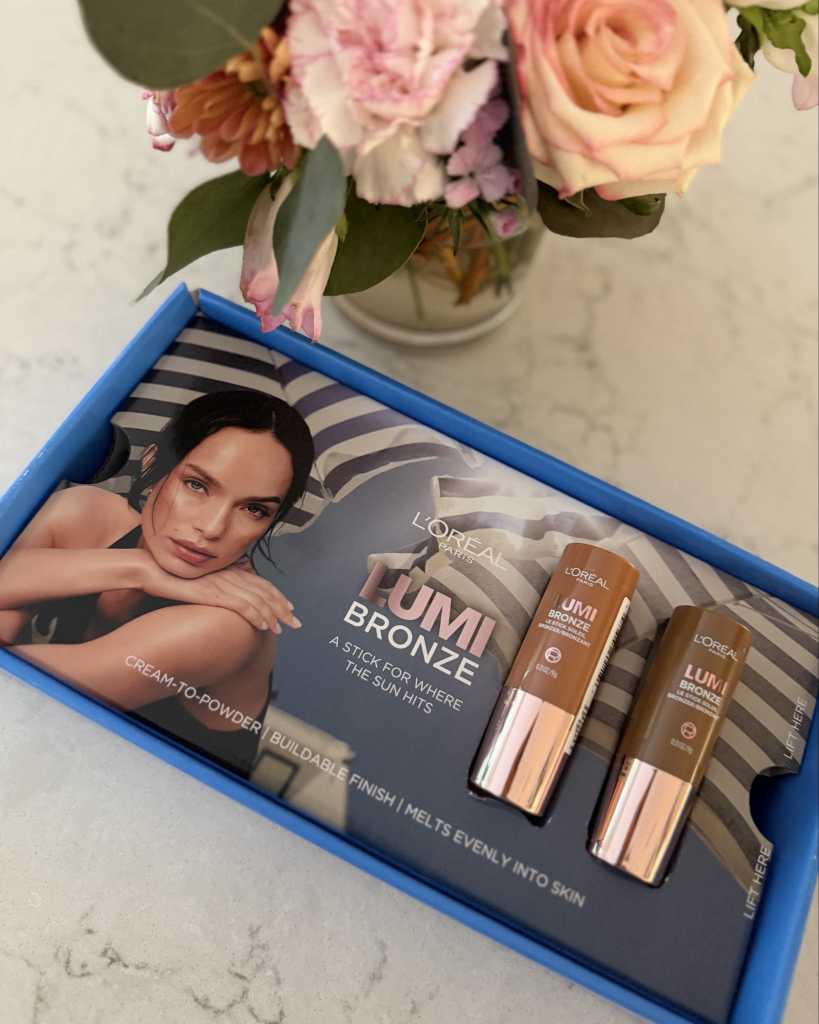 
NEW L'Oreal Paris Lumi Bronze Le Stick Soleil Bronzer gives a French Riviera Bronze that melts into skin.

#LTKgrwm #LTKOver40 #LTKBeauty