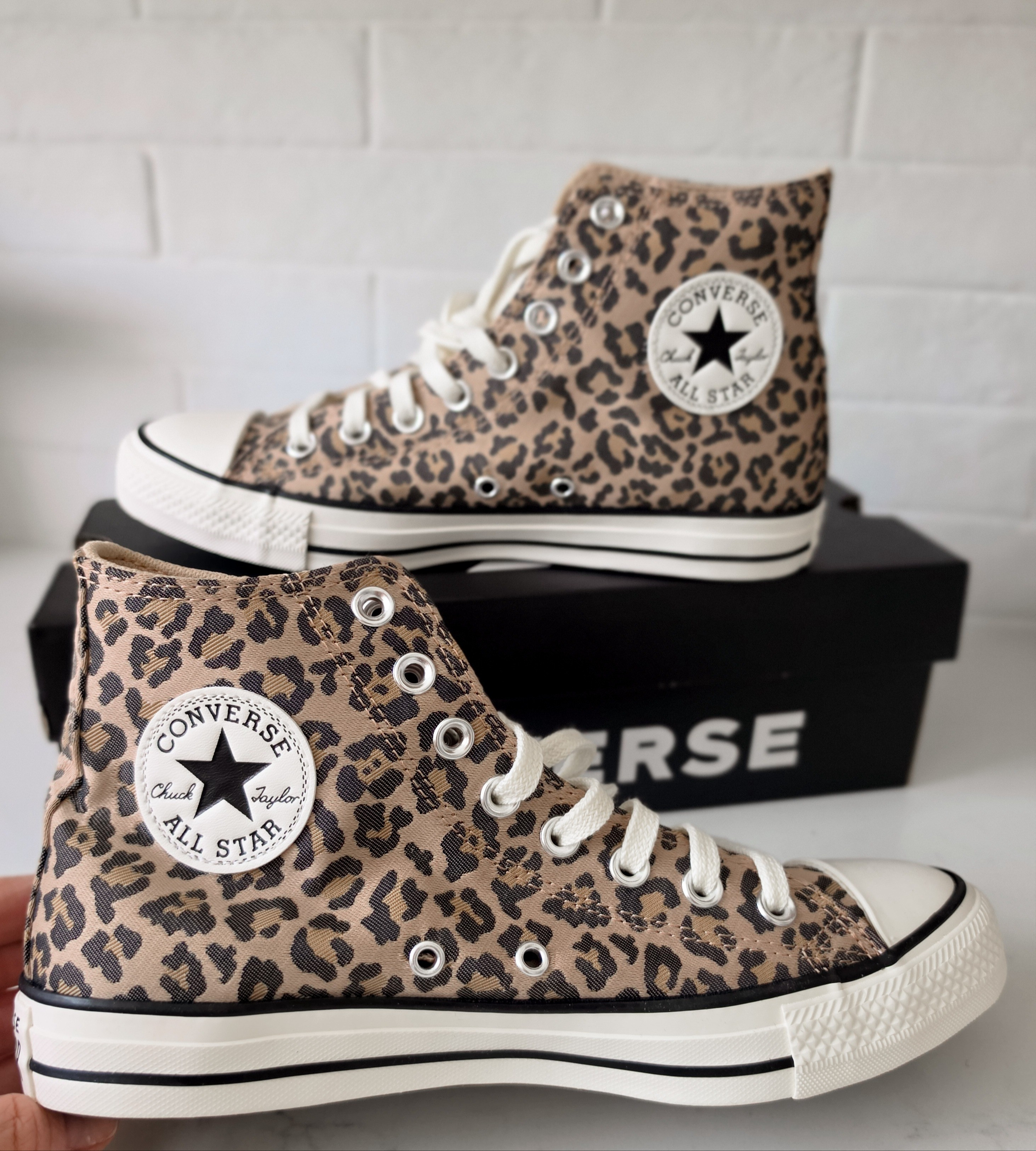 Obsessed 🤎#converse #shoes

#LTKgrwm #LTKootd #LTKSeasonal