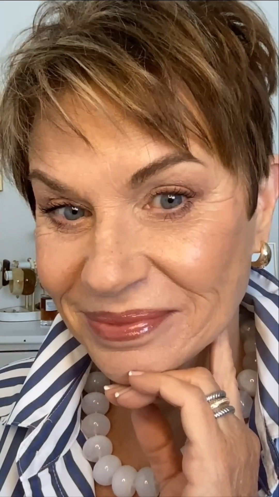 My current lip combo obsession 💋
You all know I usually wear Baby, but this one is a little deeper and so flattering.

✨ MERIT Lip Liner in Sportif
✨ MERIT Signature Lipstick in Millennial
✨ Finished with L’Oréal Plump Ambition gloss in Milky Nu

Soft, comfortable, and perfect for everyday wear — especially for mature lips.
All linked here 🤍


#LTKgrwm #LTKOver40 #LTKBeauty