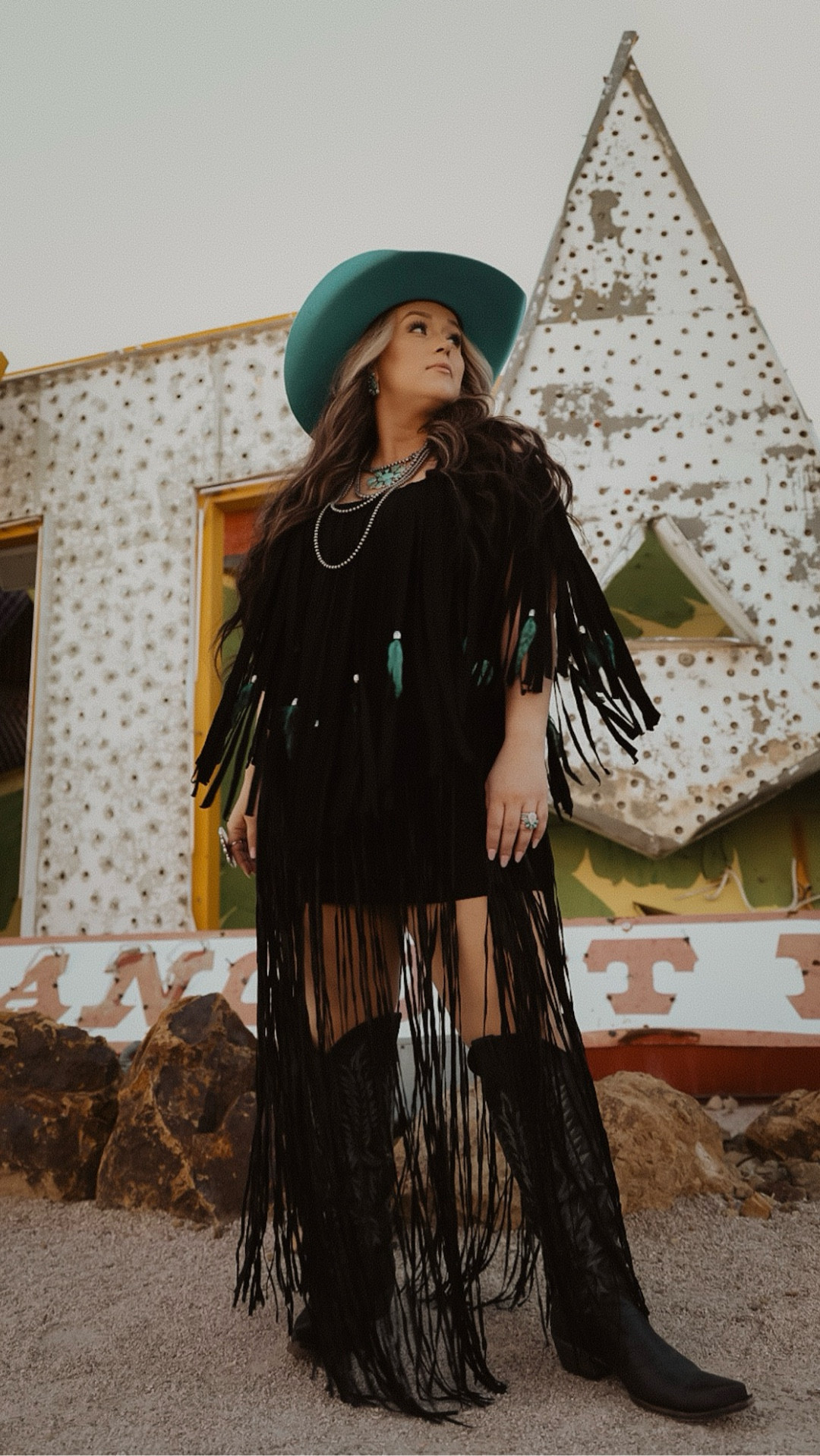 Boho dreams with a western twist — courtesy of @saltandgrace.boutique ✨

🛍️
Outfit is a @patdahnke original from @saltandgrace.boutique Grace.
Jewelry @kittiekranchandco 
Hat @blazingbrims_cc 
Boots @oldgringobootsinc 

#nfr #nfrfashion #nfrinspo #NFR2025 #NFRFashion #NFROutfit #VegasNights 
#WesternFashion #WesternLooks #CowgirlOOTD  #westernlifeandstyle 
#WesternInfluencer #VegasCreator #nfroutfits #nfrstyle #nfrfashion 
 #WesternWearDaily #CowgirlStyle #RodeoOutfits
 #WesternBoutique #OOTDReels #TrendReels