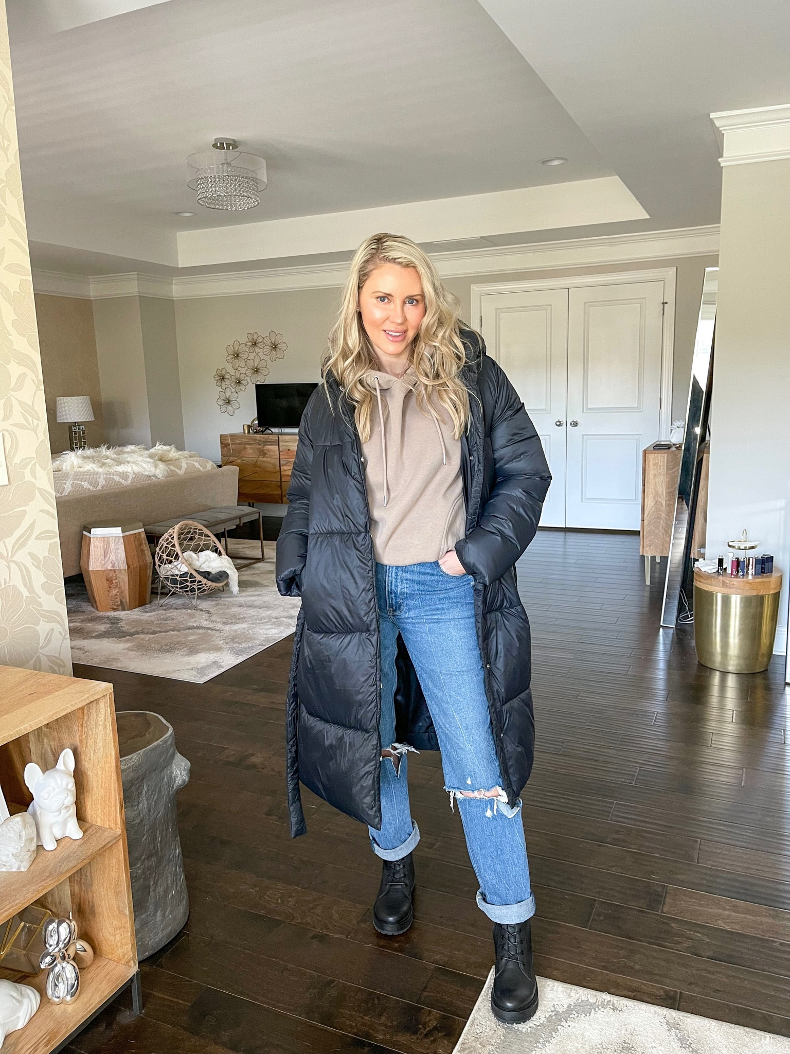 Abercrombie has the best puffer coats in clearance now!

Winter coat, Abercrombie jeans, hoodie, combat boots

#LTKsalealert #LTKSeasonal #LTKstyletip