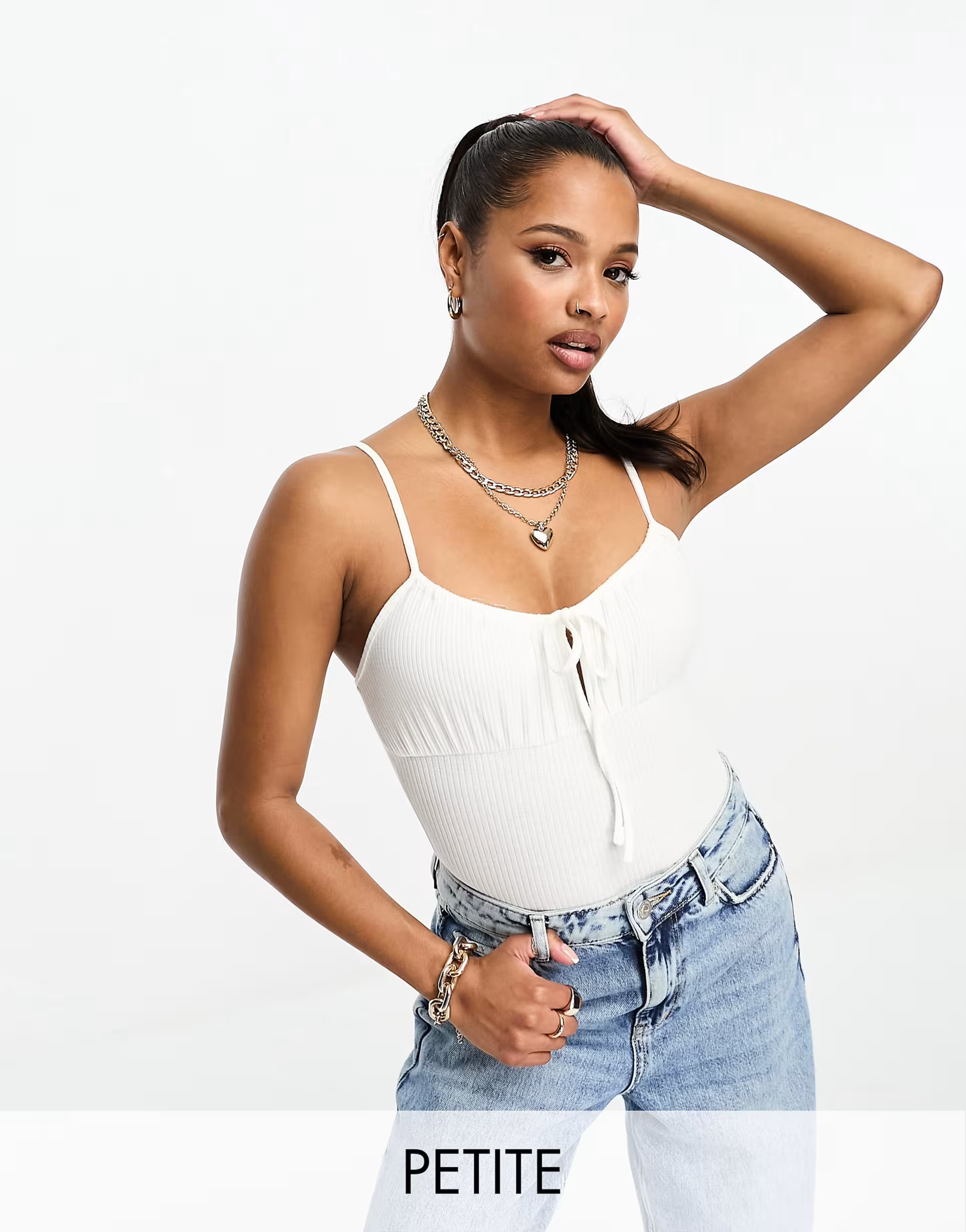 Miss Selfridge Petite – Gerippter Body in Weiß mit Riemchenträgern und Schnürung | ASOS (Global)