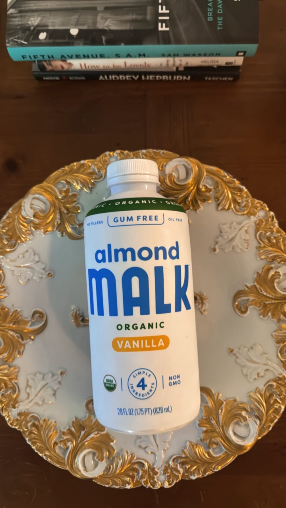 Literally so obsessed with this & I usually only drink oat milk.💛