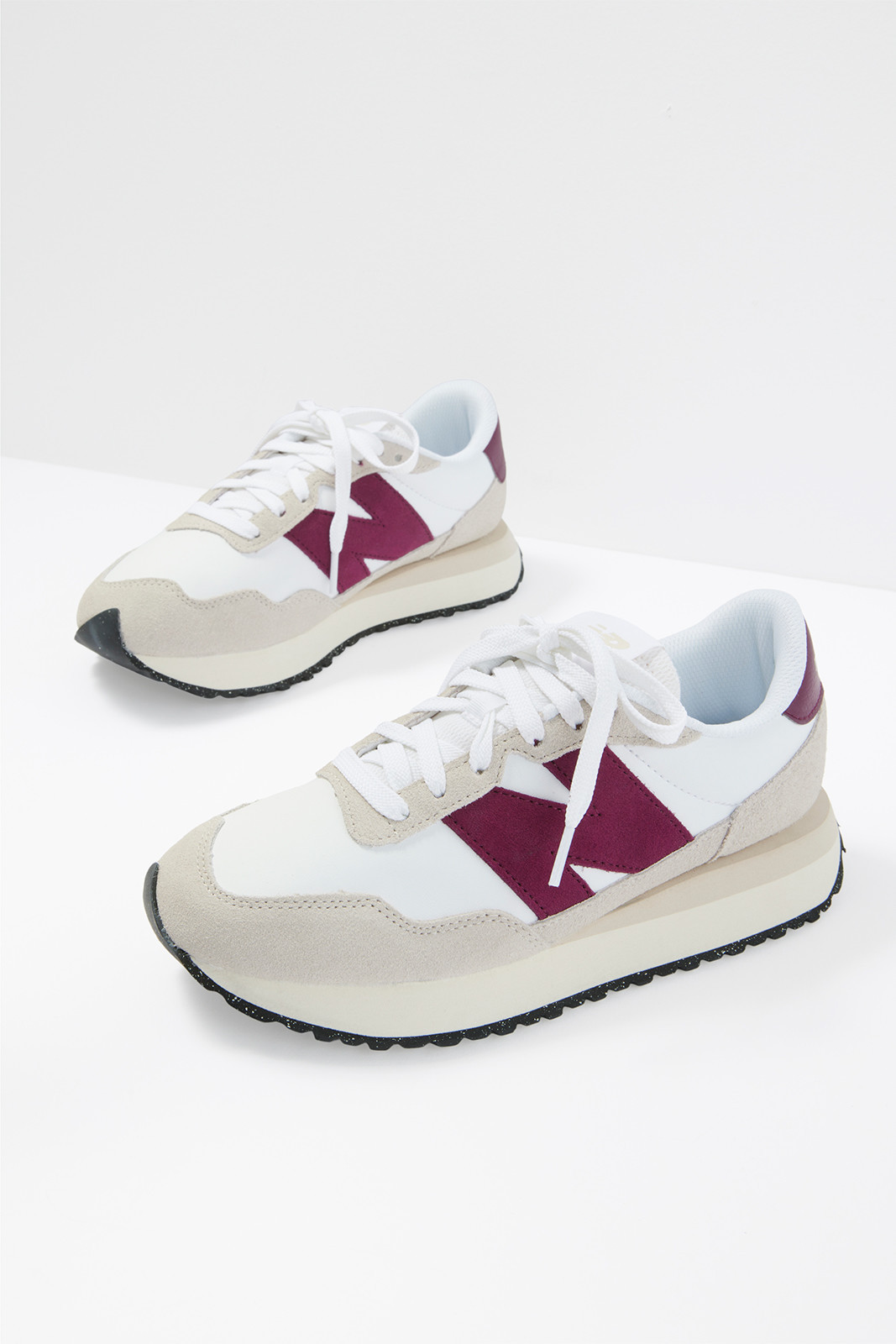 NEW BALANCE 237 Sneaker | EVEREVE | Evereve
