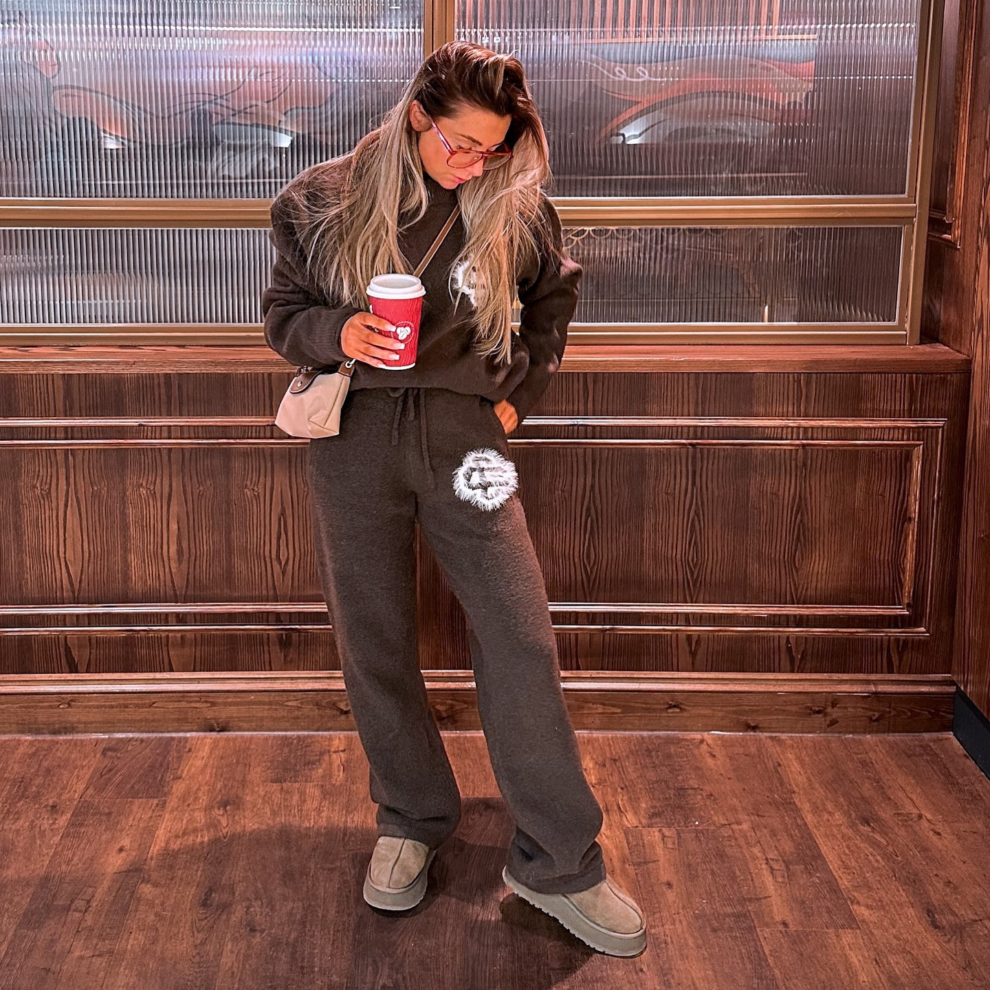 Travel diaries✈️🧳 the girls honestly made travelling feel almost (key word😅) stress free they were that good, so proud of them🥹 normally it’s a shit show 🙈😂 hopefully the rest of the trip is as smooth sailing🤞🏽some more family memories pending… ❤️ ps anyone else noticed the extra leg room seats are getting less “extra leg” on @tuiuk aircraft’s 🤔