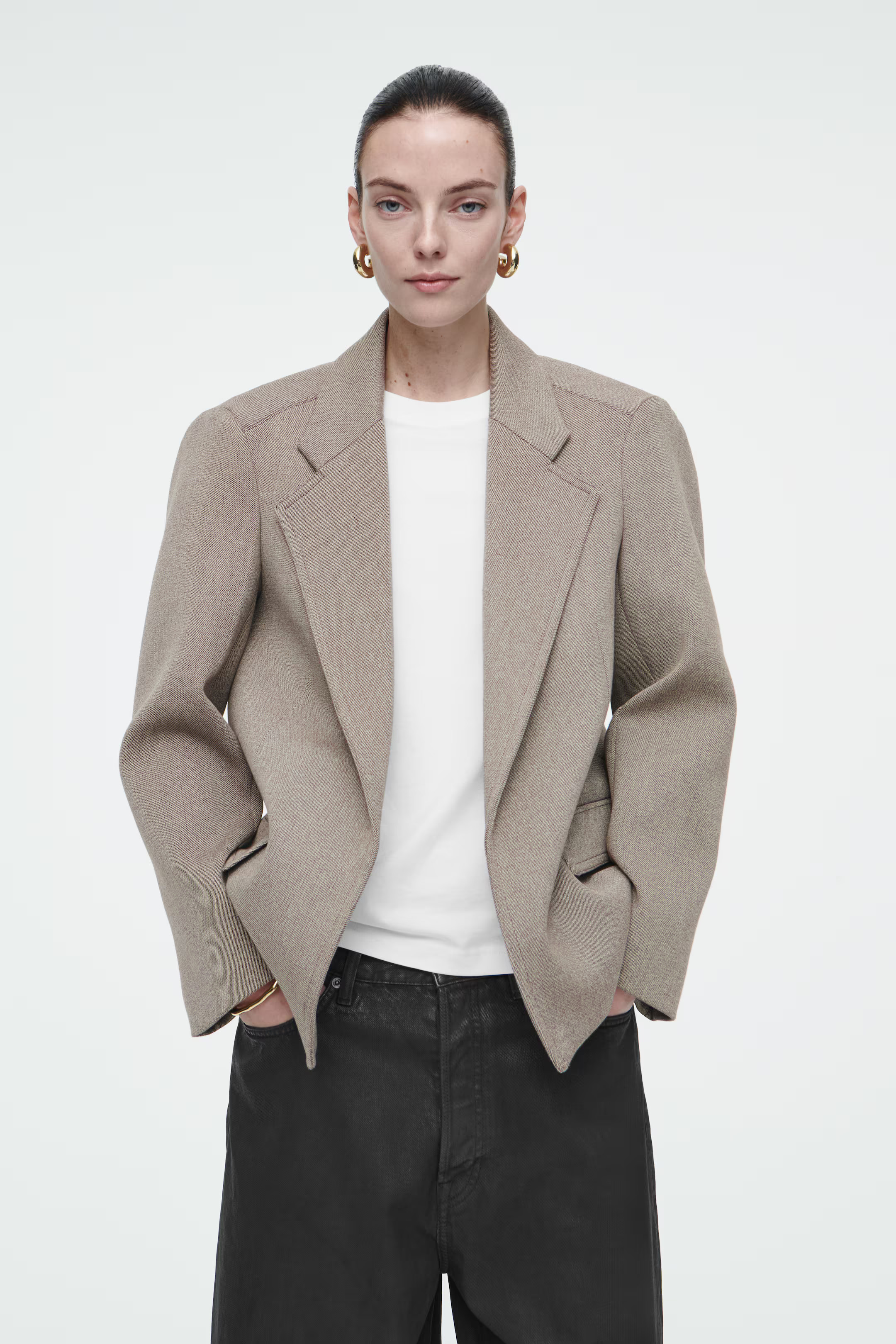 OVERSIZED EXAGGERATED-SHOULDER BLAZER | H&M (UK, MY, IN, SG, PH, TW, HK)