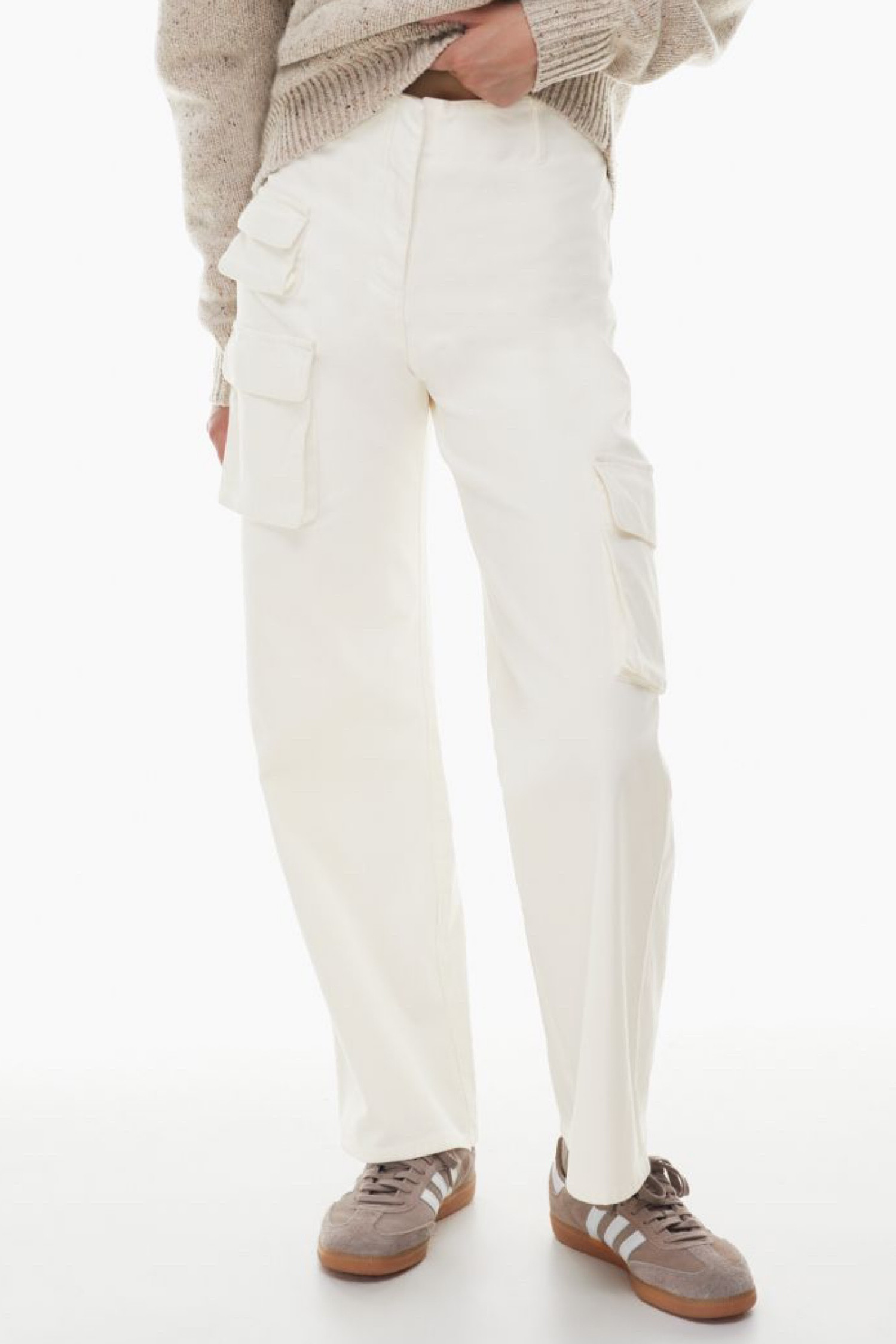 the cutest cargo pant!!


#LTKsalealert #LTKfindsunder100 #LTKstyletip