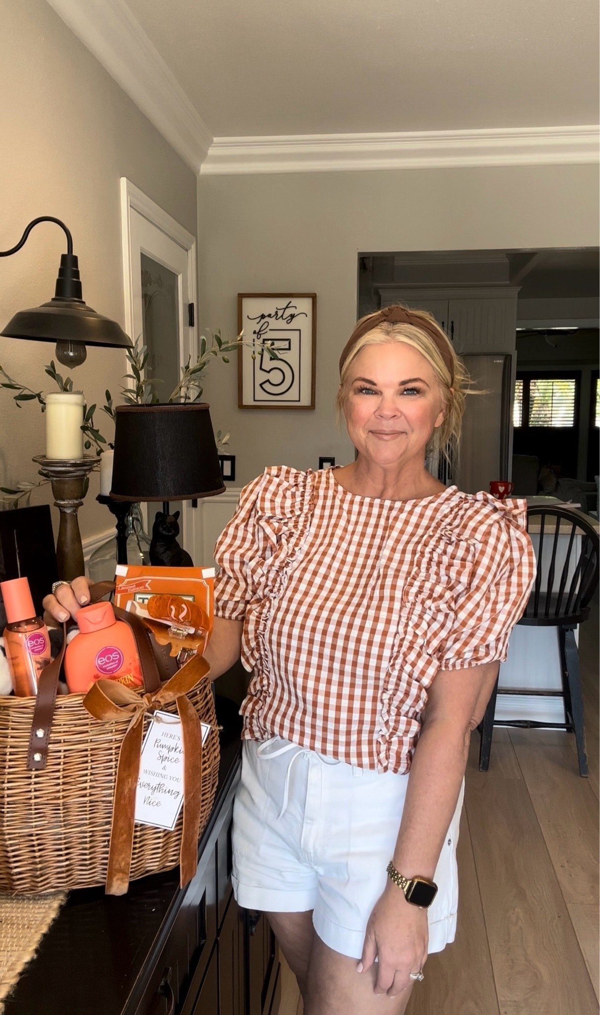 Loving this gingham top! Perfect for the transition from Summer to Fall. I think it is just adorable! Wearing a M.

#LTKOver40 #LTKMidsize #LTKootd