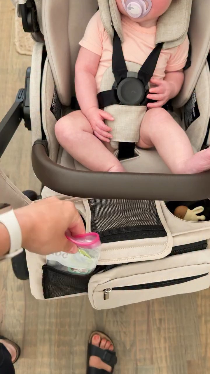 Mosquito/Bug Repellent is a MUST HAVE item in my household (hello Texas!). These don’t have that bad bug smell spray and are infused with essential oils (and they work lol). 

#momhacks #babyhacks #babymusthave #babybugrepellent

#LTKBaby #LTKKids