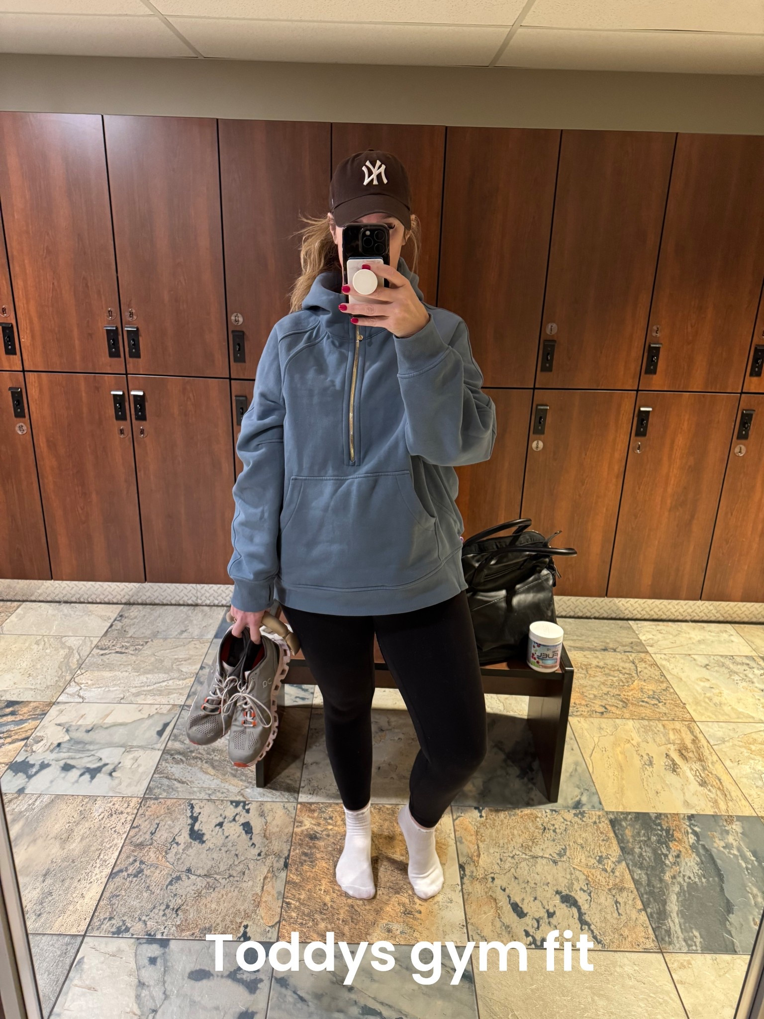 Today’s gym outfit is the same thing on repeat leggings and an over size hoodie . 

#LTKcanada #LTKfitness #LTKmidsize