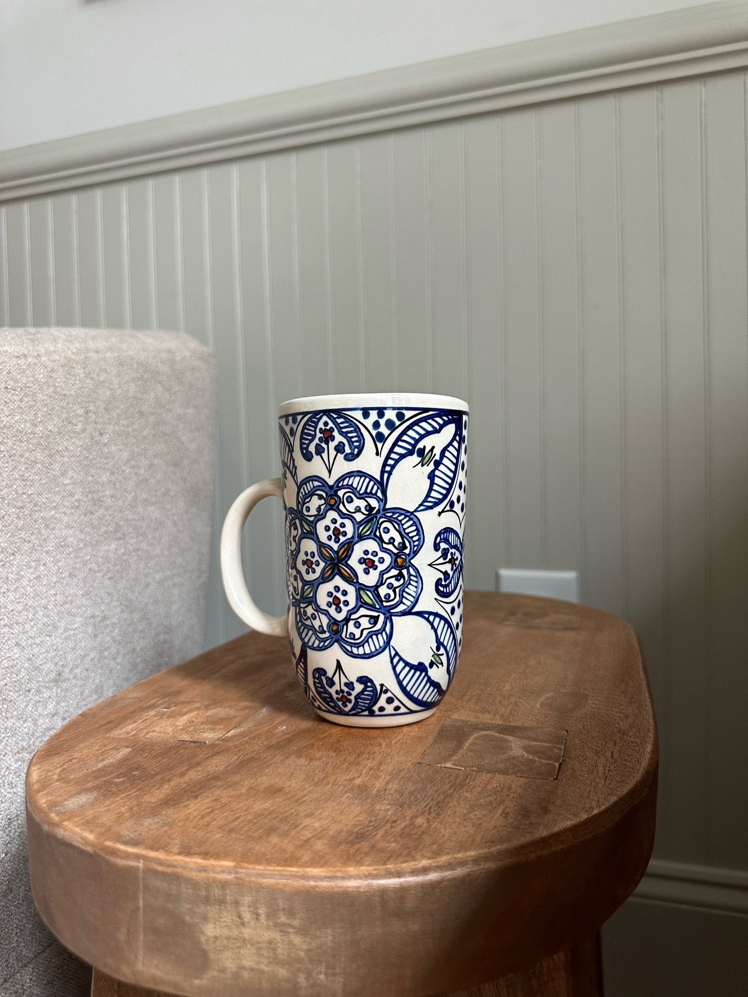 Beautiful tall coffee mug!

Mug- coffee- cute cups 

#LTKHome #LTKFindsUnder50 #LTKSaleAlert