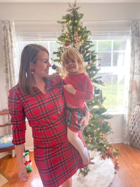 I’m all about holiday plaid. This amazing dress is currently 50% off!

#LTKsalealert #LTKSeasonal #LTKHoliday